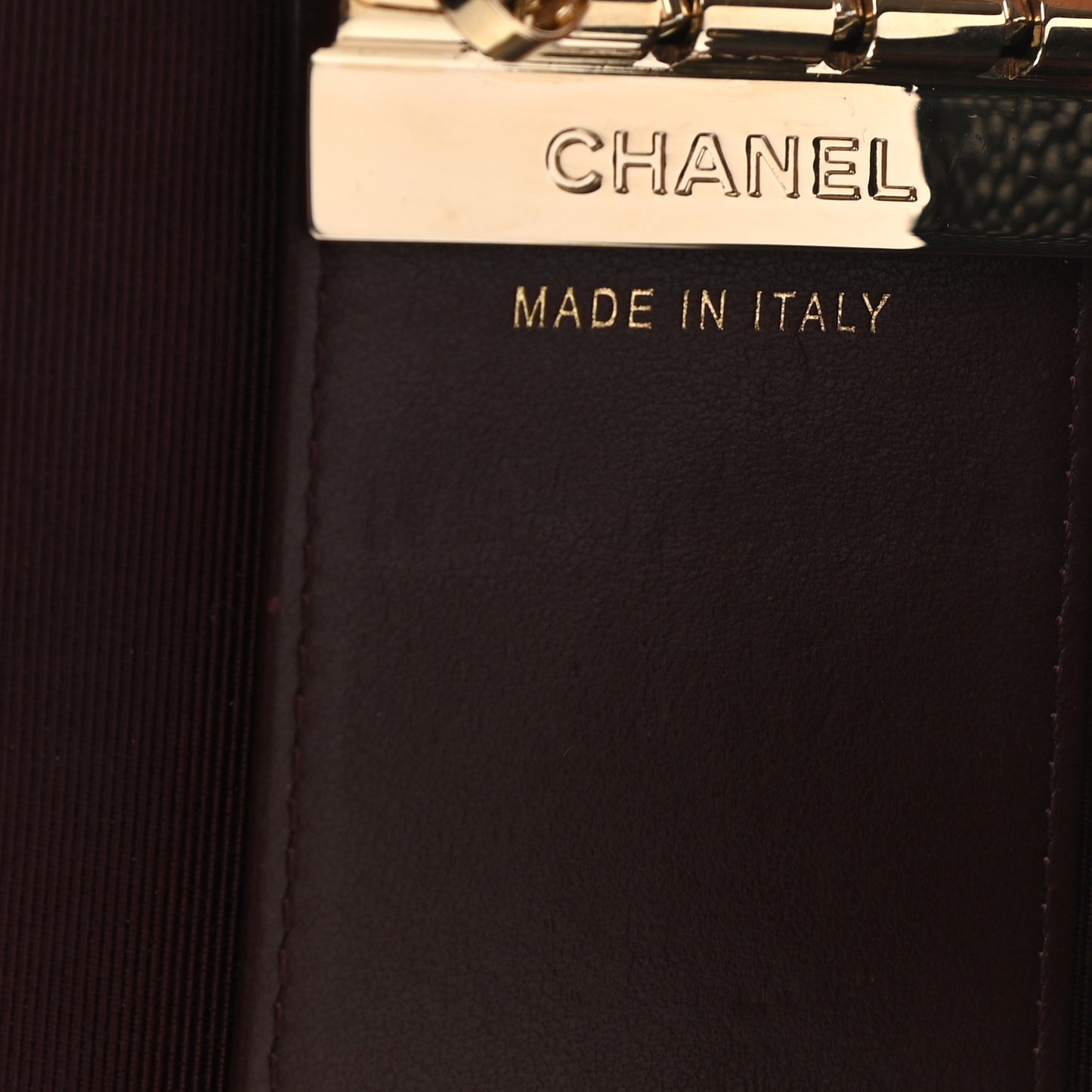 Caviar Quilted Classic 4 Key Holder Wallet Black