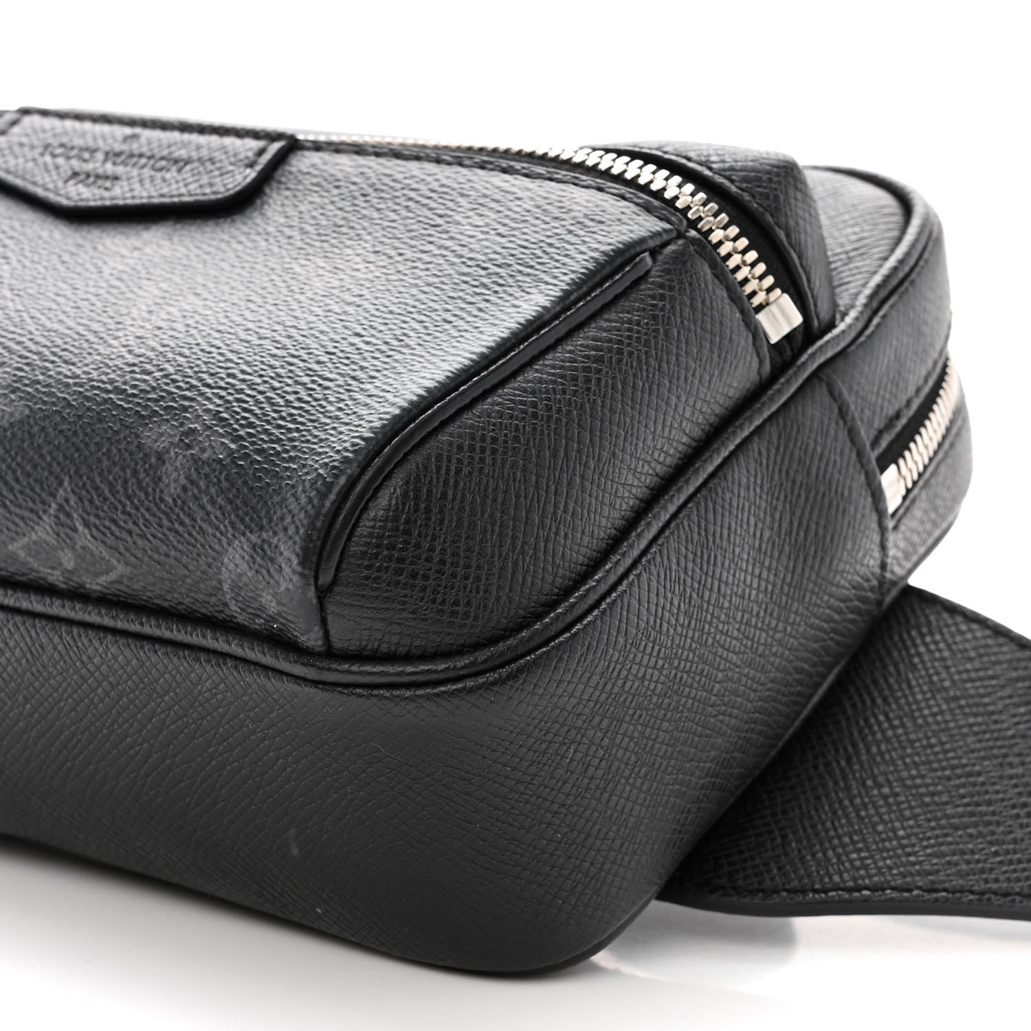 Louis Vuitton Taiga Monogram Outdoor Bumbag Black 14 of 15