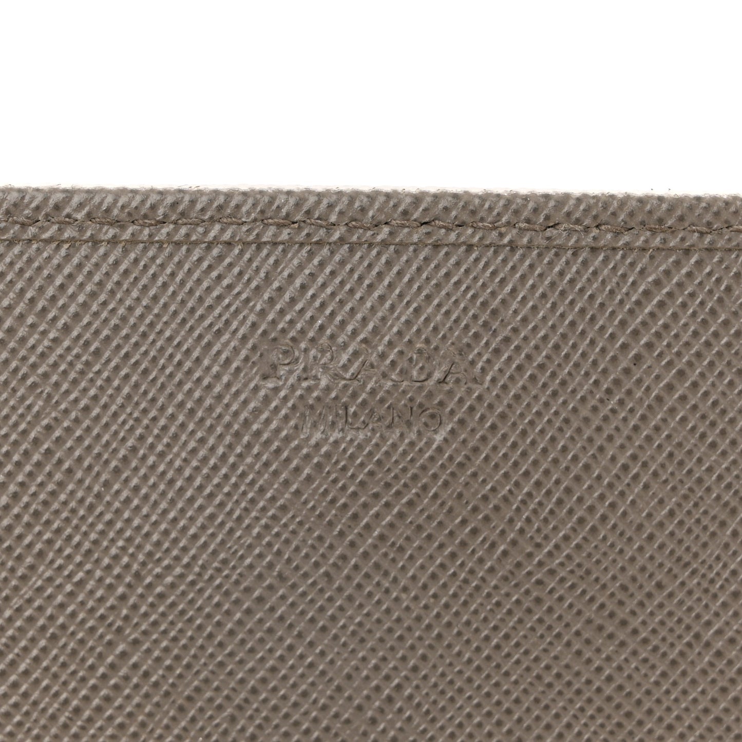 Saffiano Metal Oro Chain Wallet Argilla