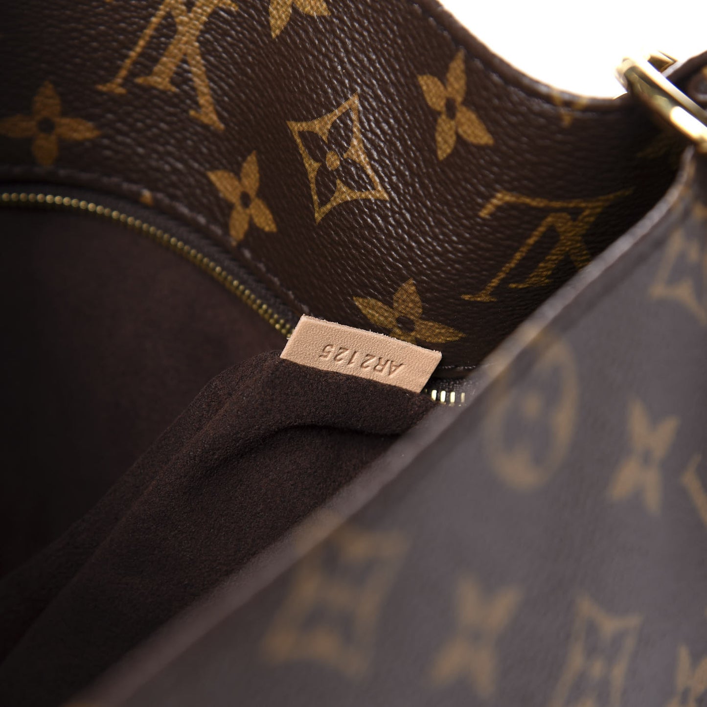 Monogram Metis