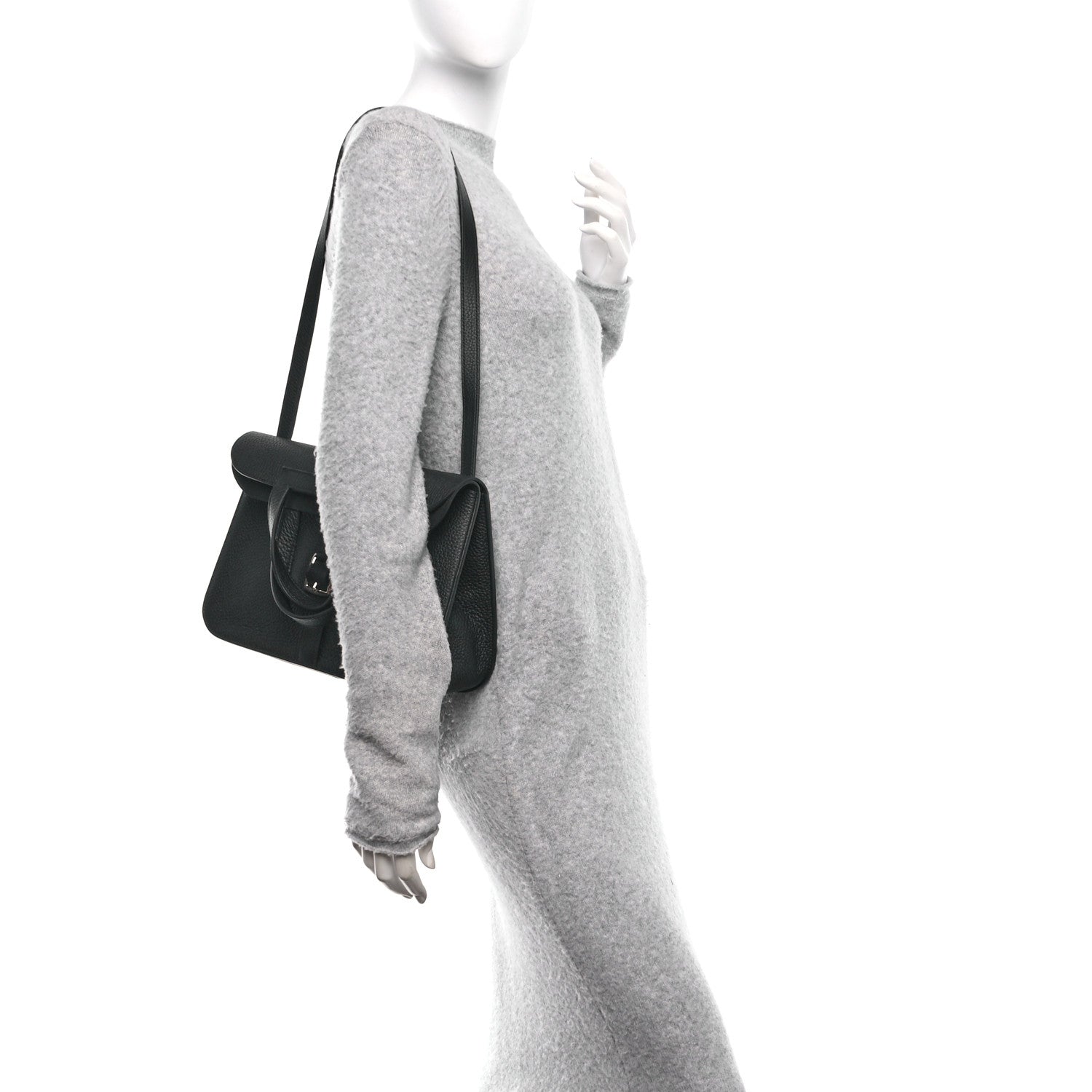 Hermes Taurillon Clemence Halzan 31 Black Black 2 of 11
