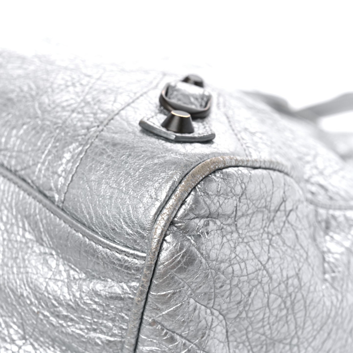 Metallic Agneau Classic Hardware Velo Gris Aluminum