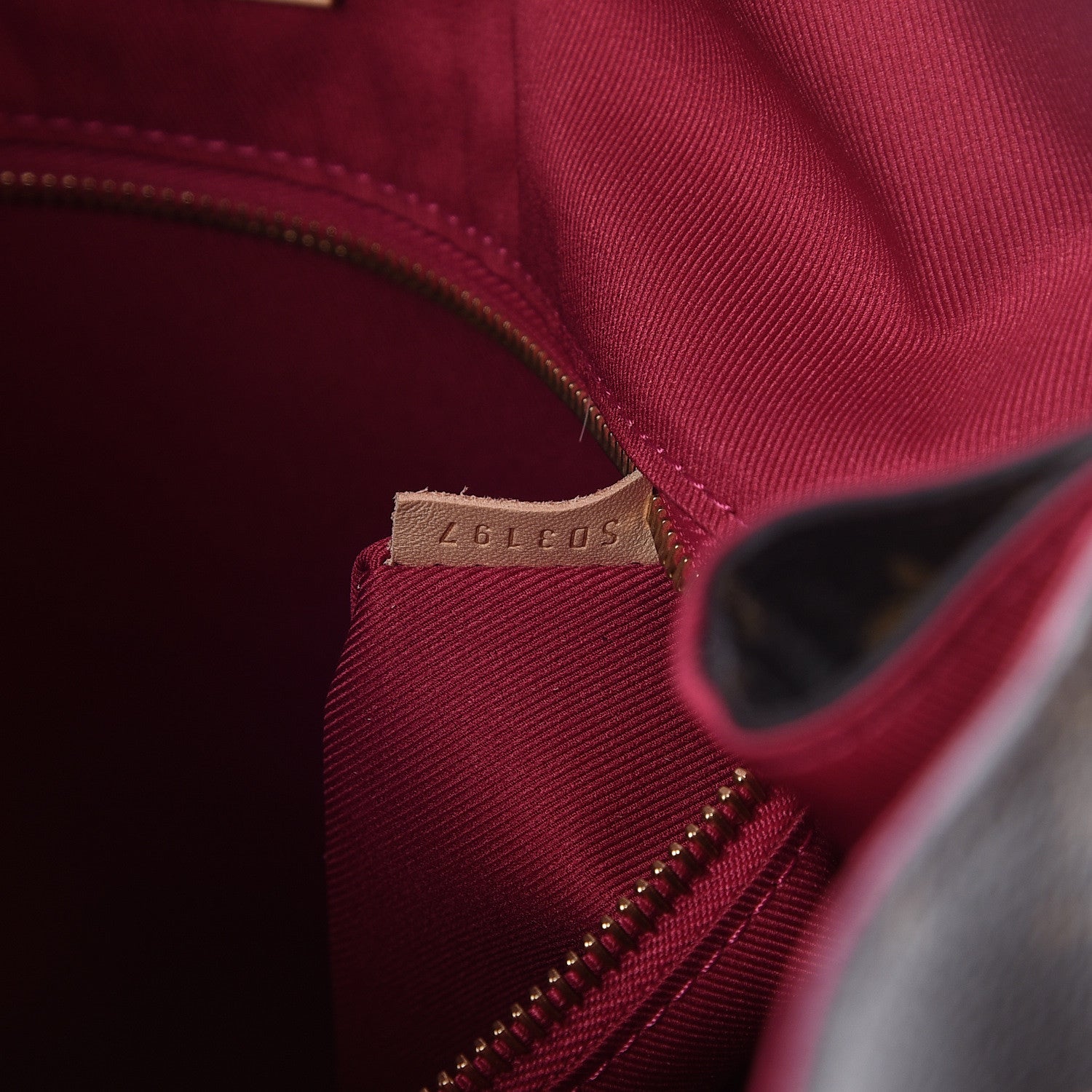 Louis Vuitton Monogram Graceful MM Pivoine 9 of 11