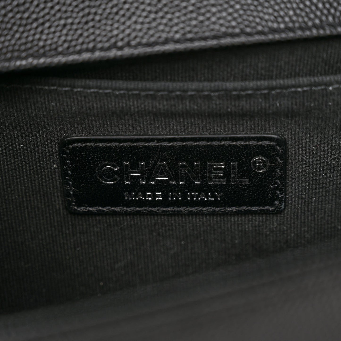 Caviar Quilted Medium Boy Flap Black