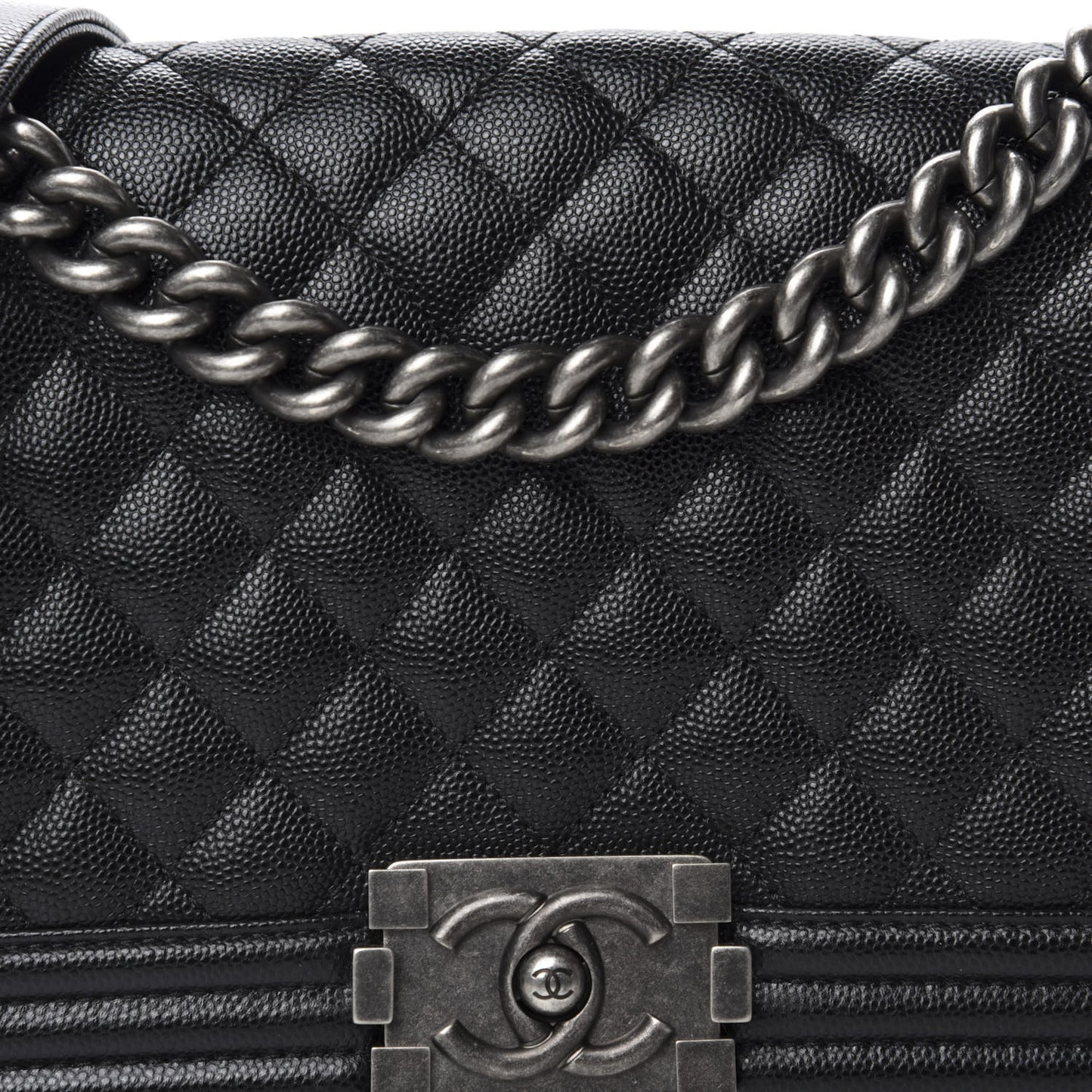 Caviar Quilted Medium Boy Flap Black