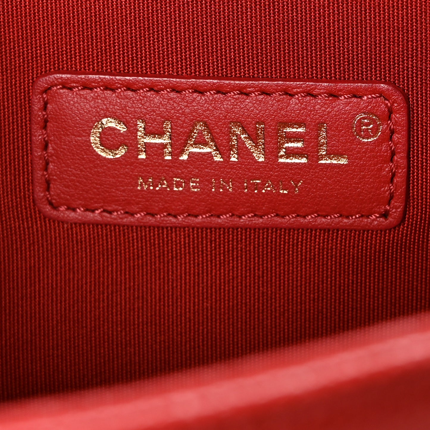 Caviar Chevron Quilted Medium Boy Flap Red