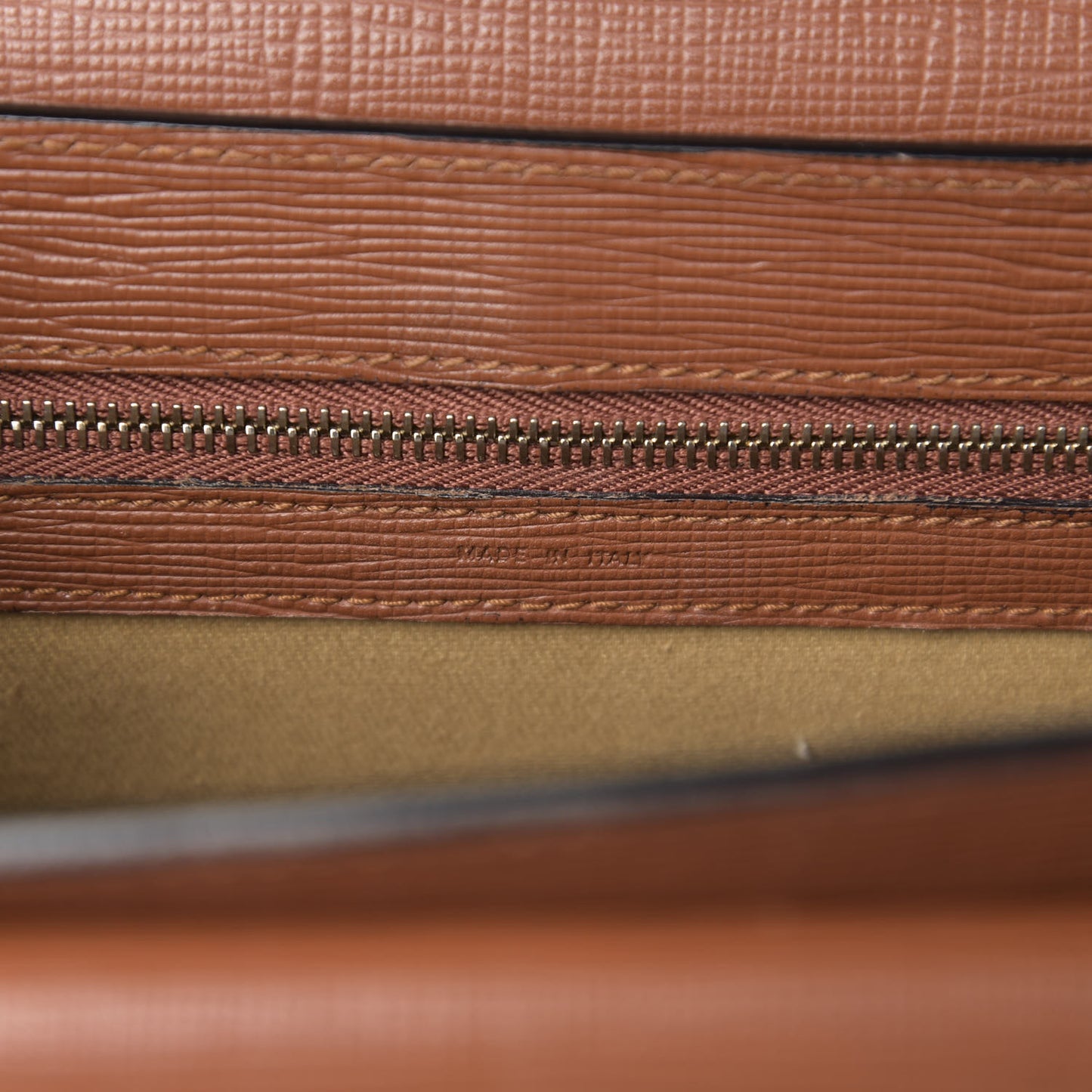 Linosa Calfskin PS11 Classic Shoulder Bag Nice Tan