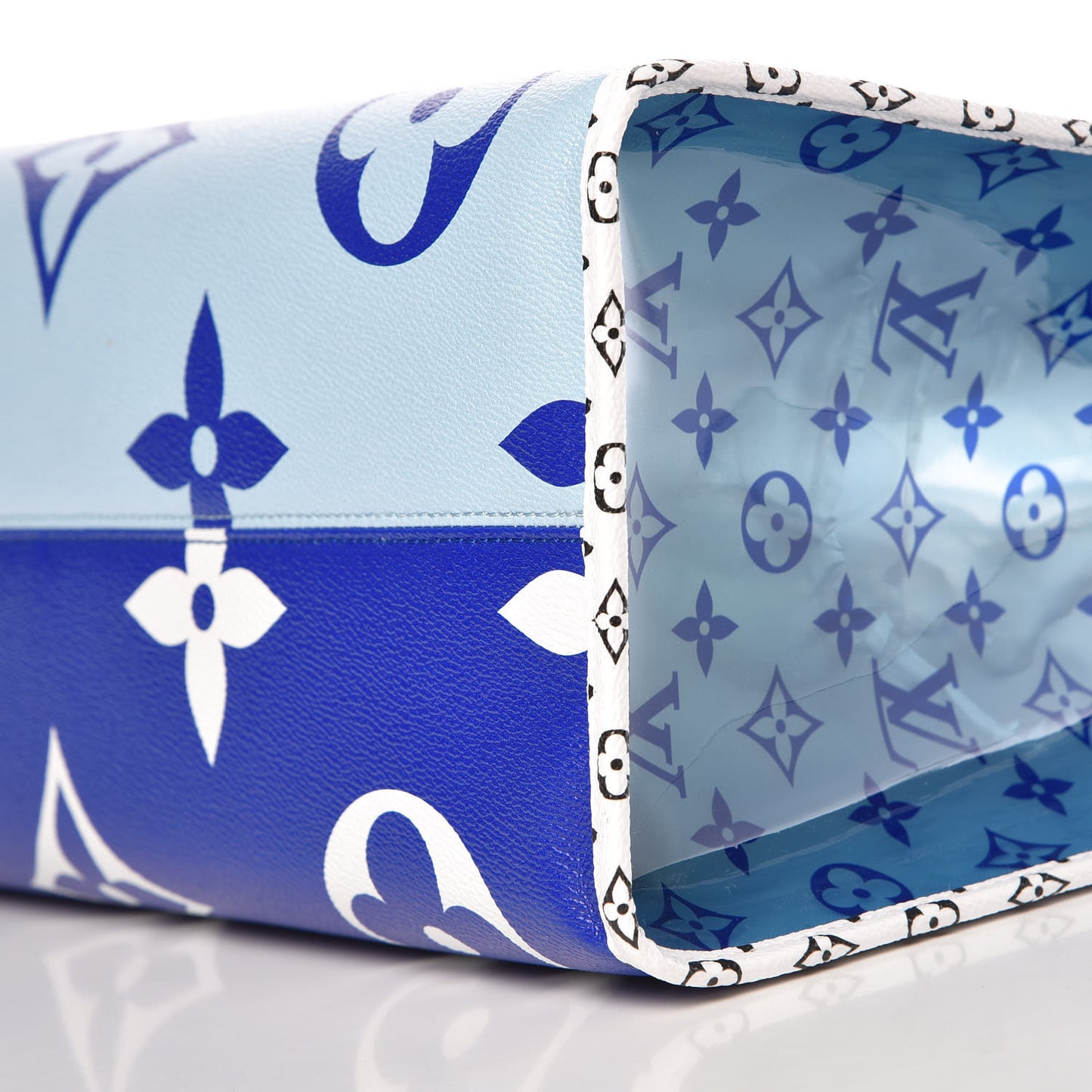 Monogram Giant Portofino Beach Onthego Blue
