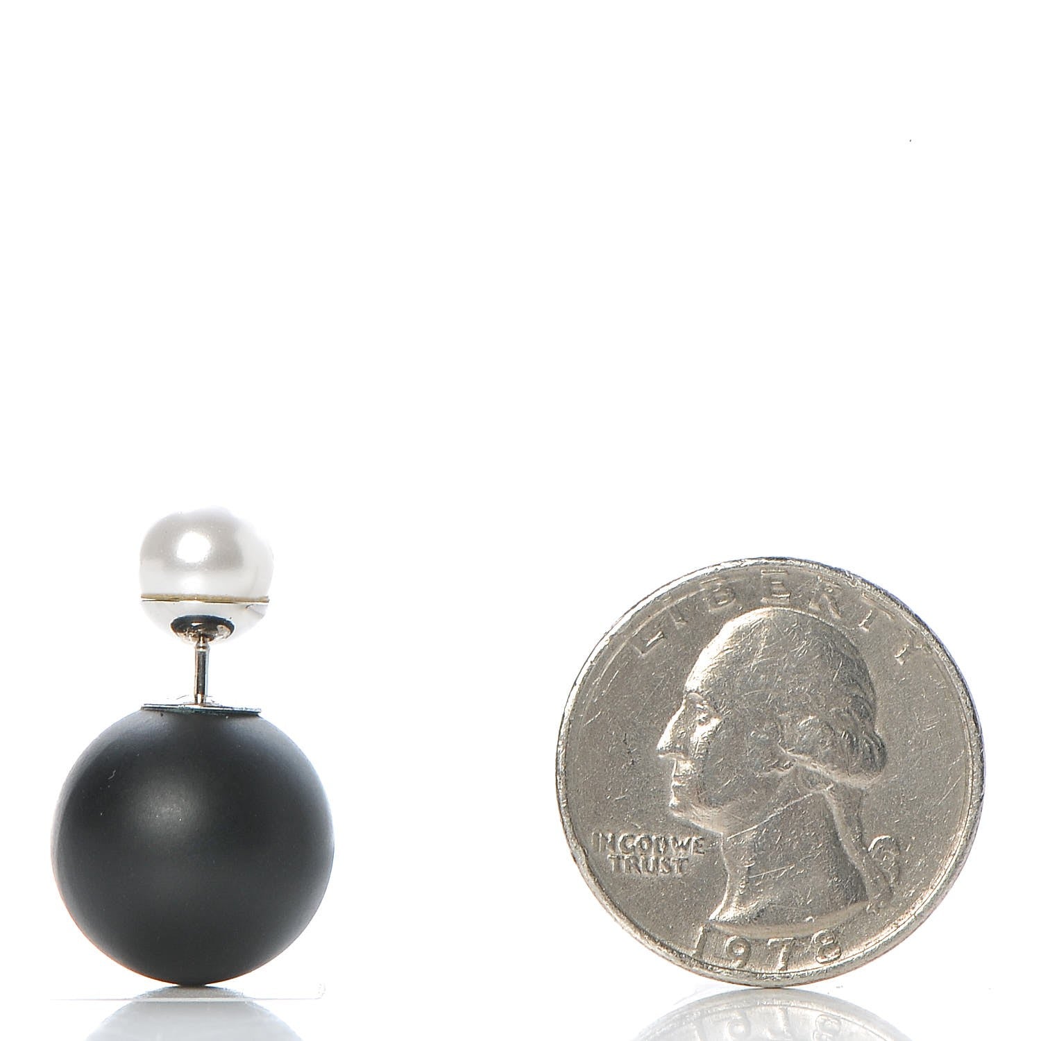 Christian Dior Mise En Dior Tribal Earrings Matte Black Pearl 2 of 5