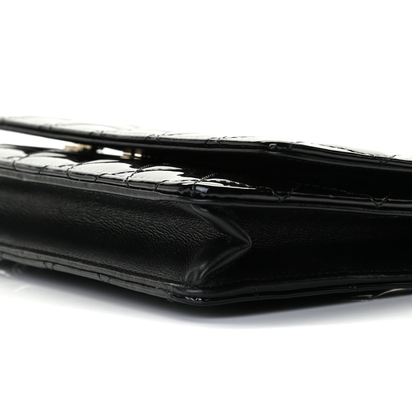 Patent Quilted Wallet On Chain WOC Black