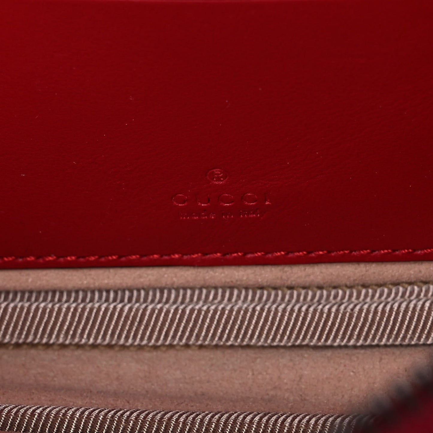 Calfskin Matelasse Mini GG Marmont Chain Crossbody Bag Hibiscus Red