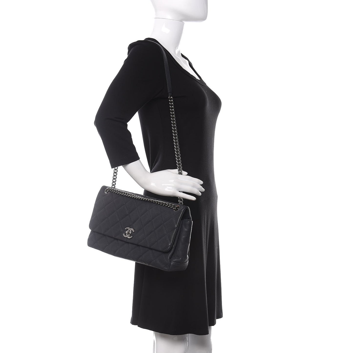 Iridescent Caviar Quilted Medium Lady Pearly Flap Navy Blue