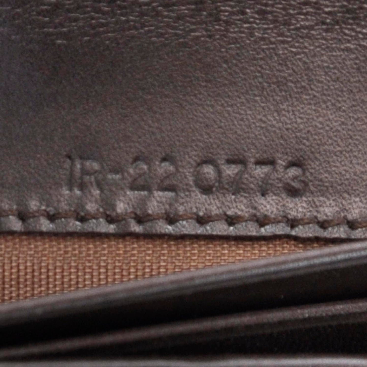 SALVATOREFERRAGAMOGanciniEmbossedWalletBrown