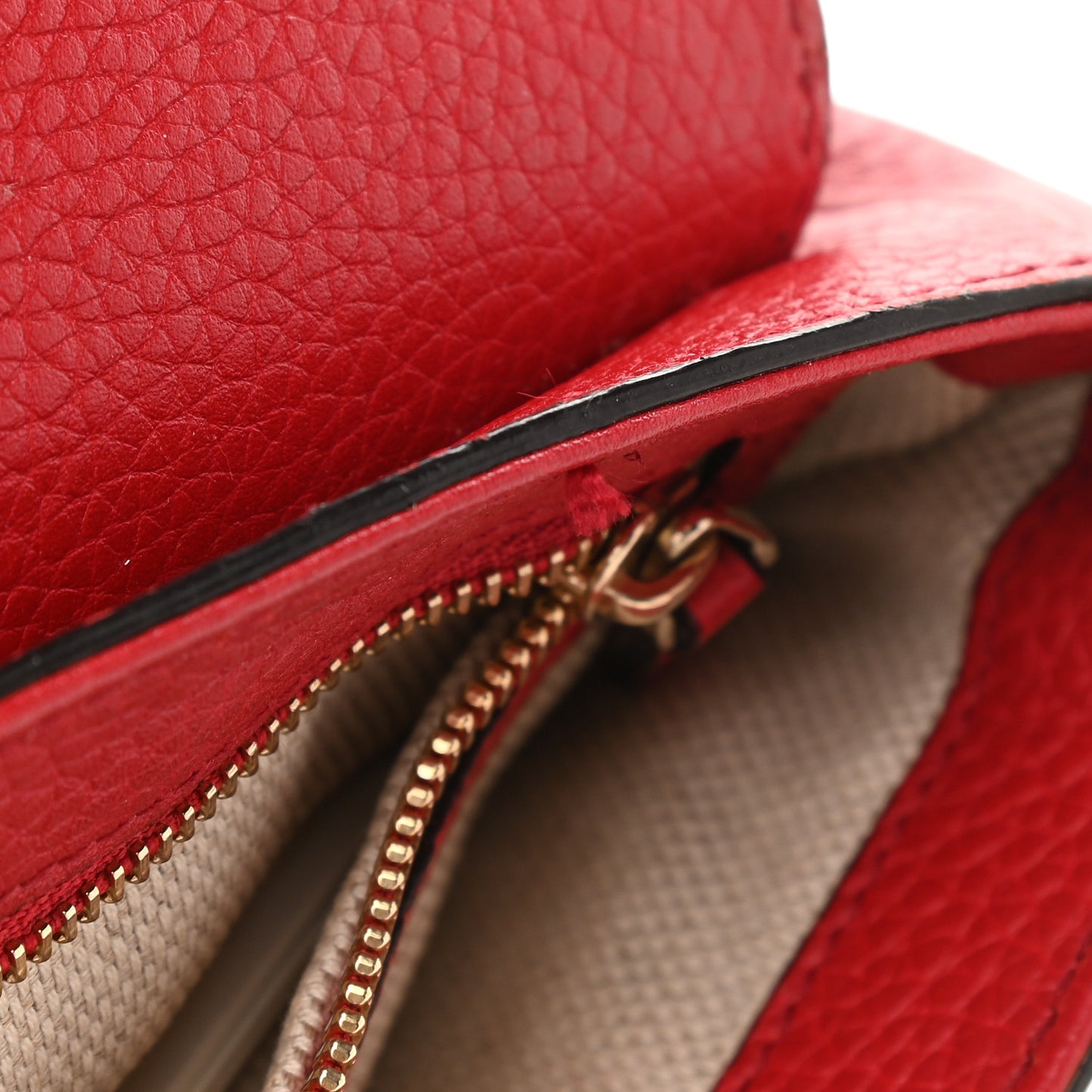 Pebbled Calfskin Medium Soho Flap Crossbody Tabasco Red