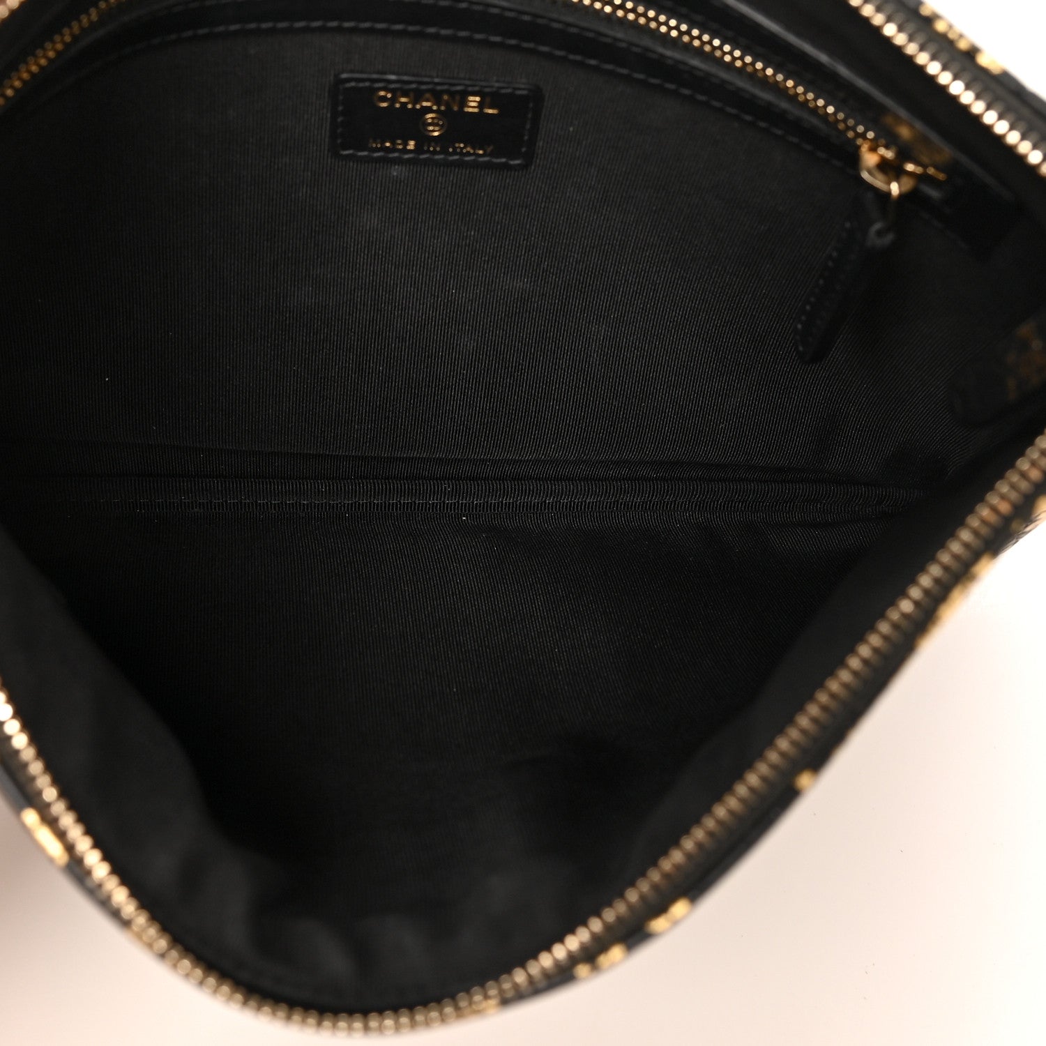 Chanel Calfskin Crocodile Embossed Graffiti 2.55 Medium Cocodile Reissue Cosmetic Case Black Gold 5 of 8