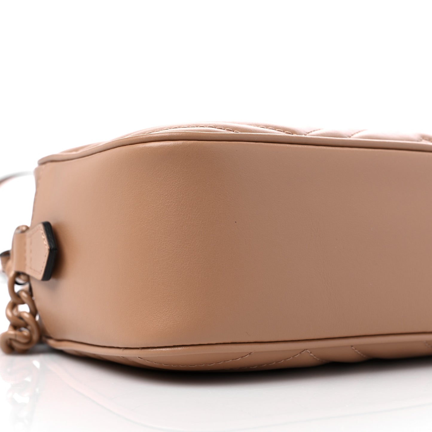 Calfskin Matelasse Monochrome Small GG Marmont Chain Shoulder Bag Camelia