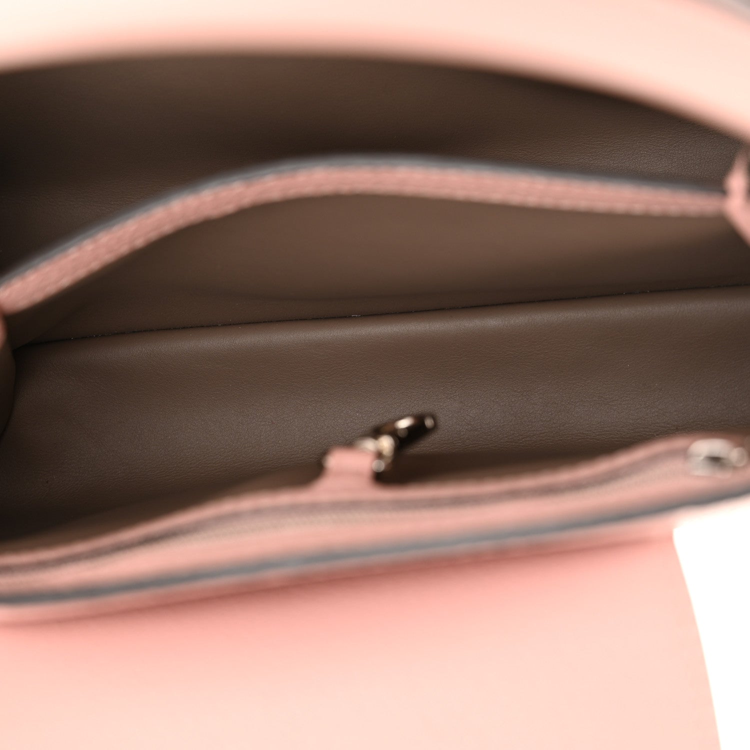 Louis Vuitton Taurillon Capucines PM  Magnolia 6 of 10