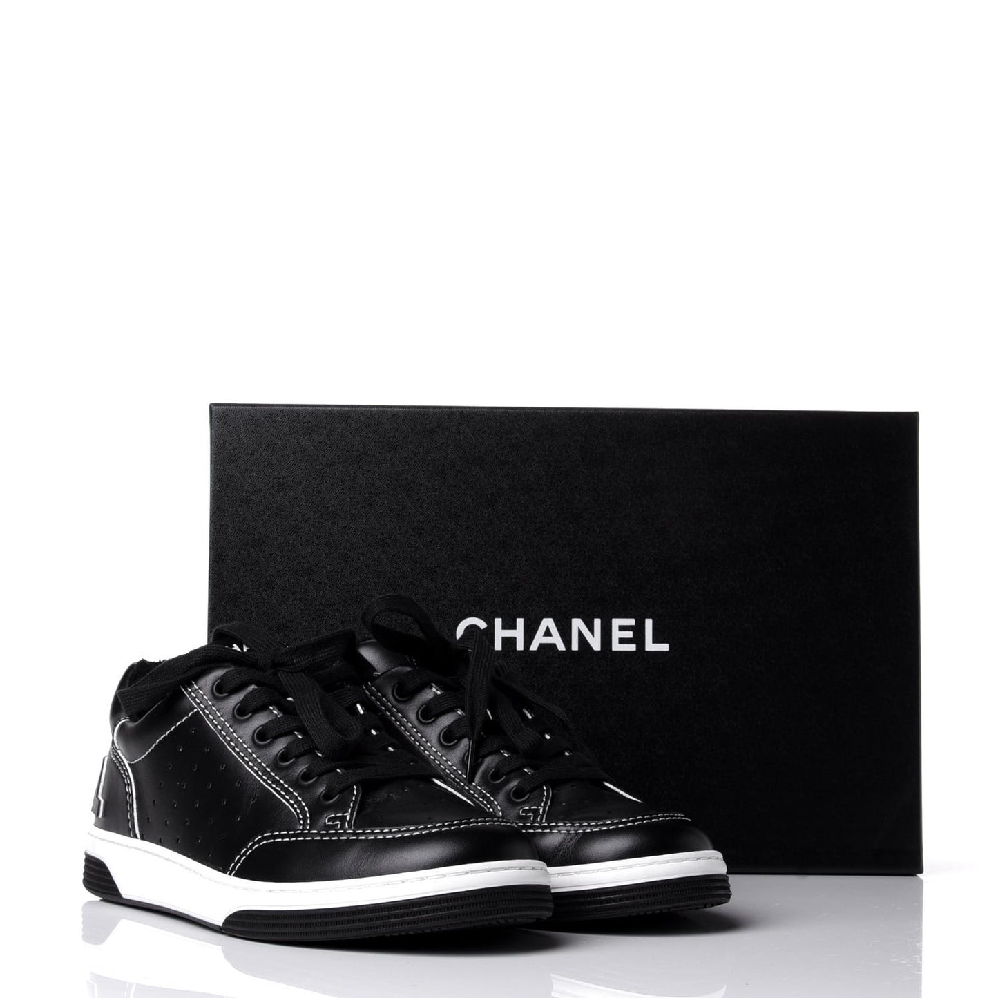 Calfskin Womens Logo Sneakers 37 Black White