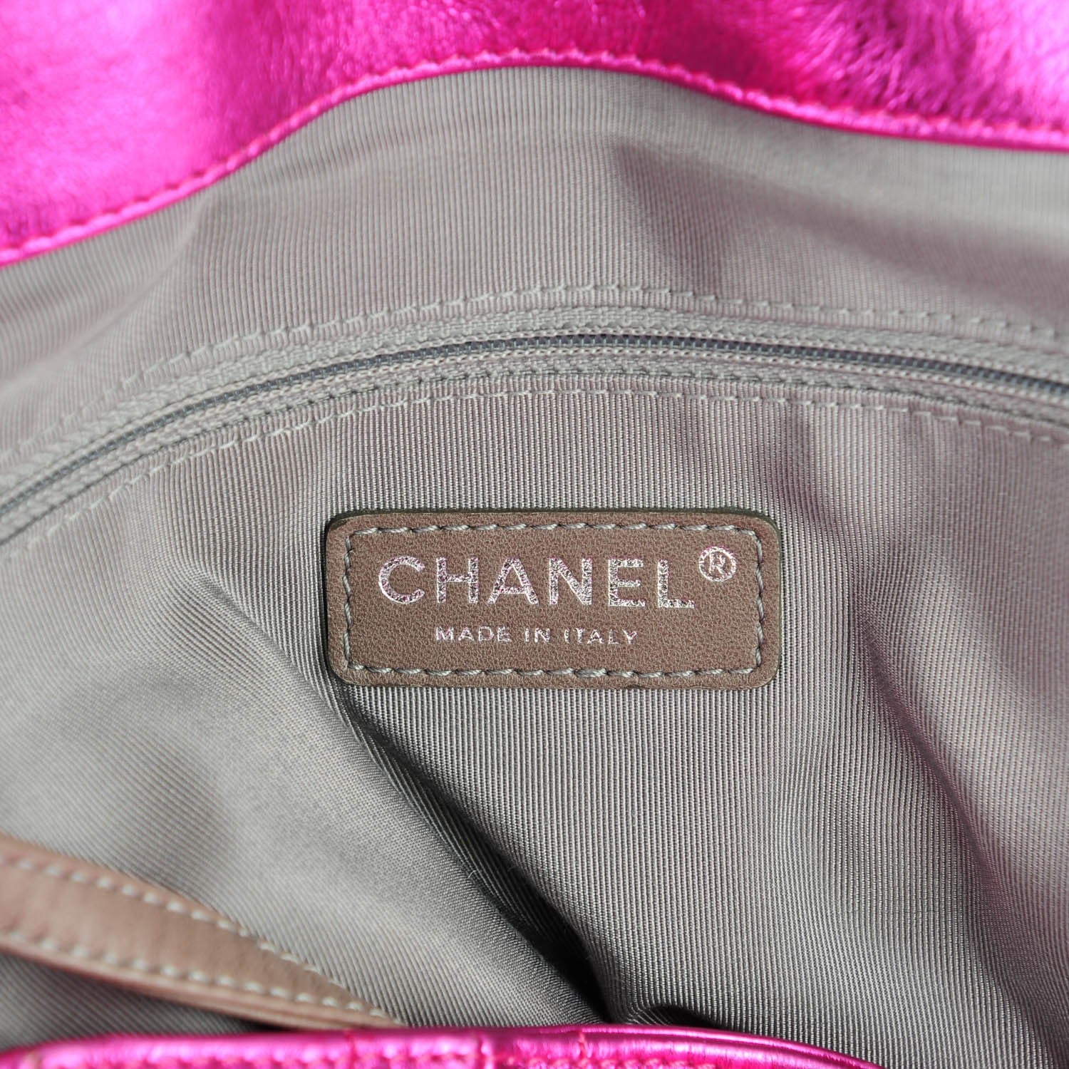 Chanel Metallic Cracked Calfskin Modern Chain Tote Fuchsia 155686