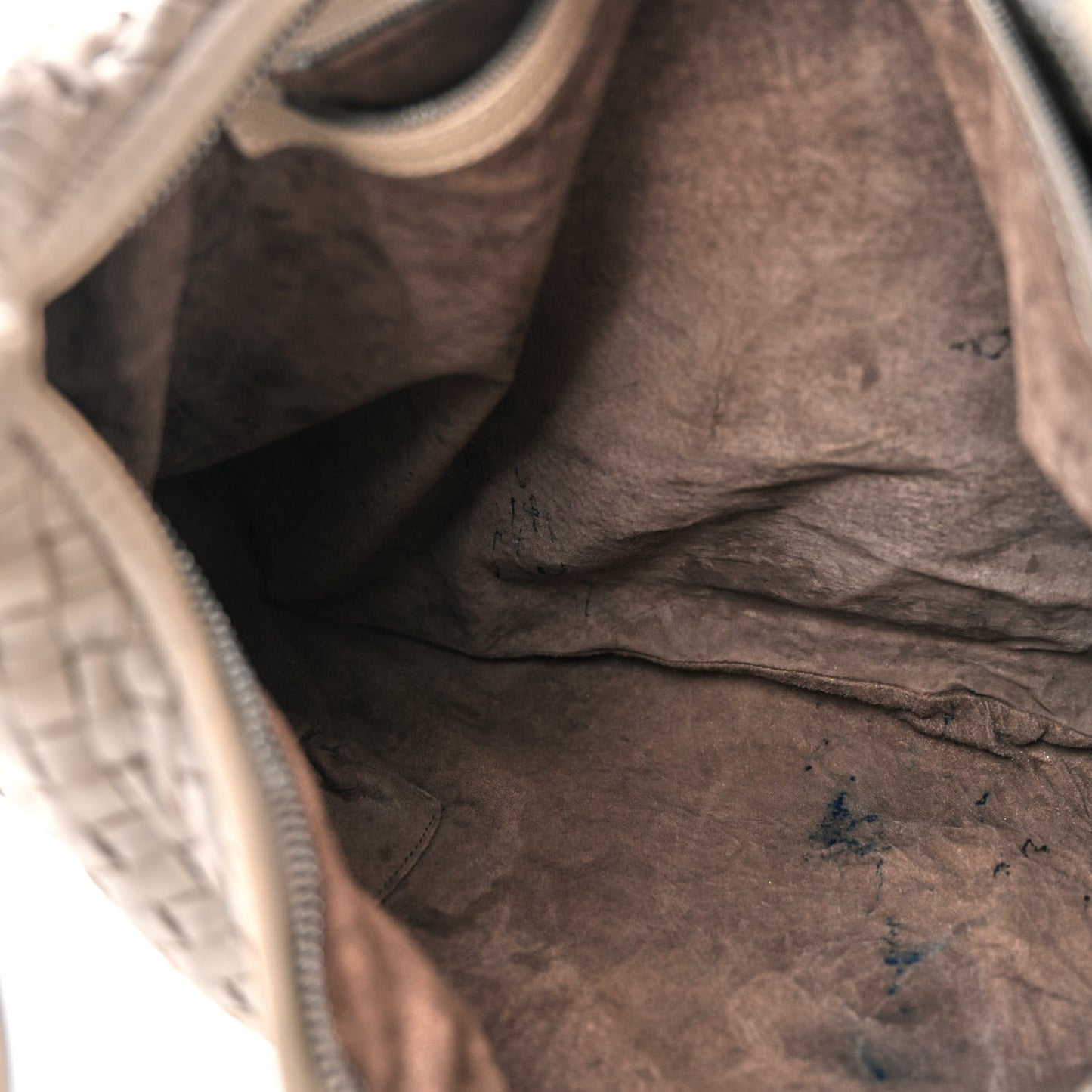 Nappa Intrecciato Medium Veneta Hobo Fume