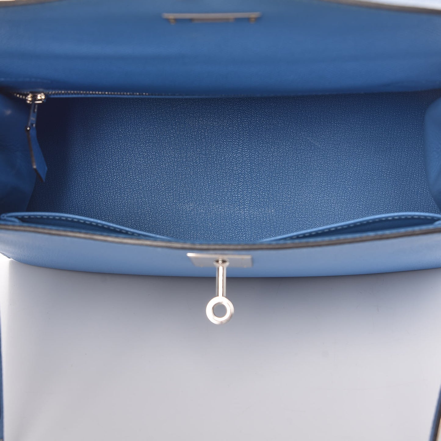 Epsom Kelly Sellier 28 Bleu Paradise