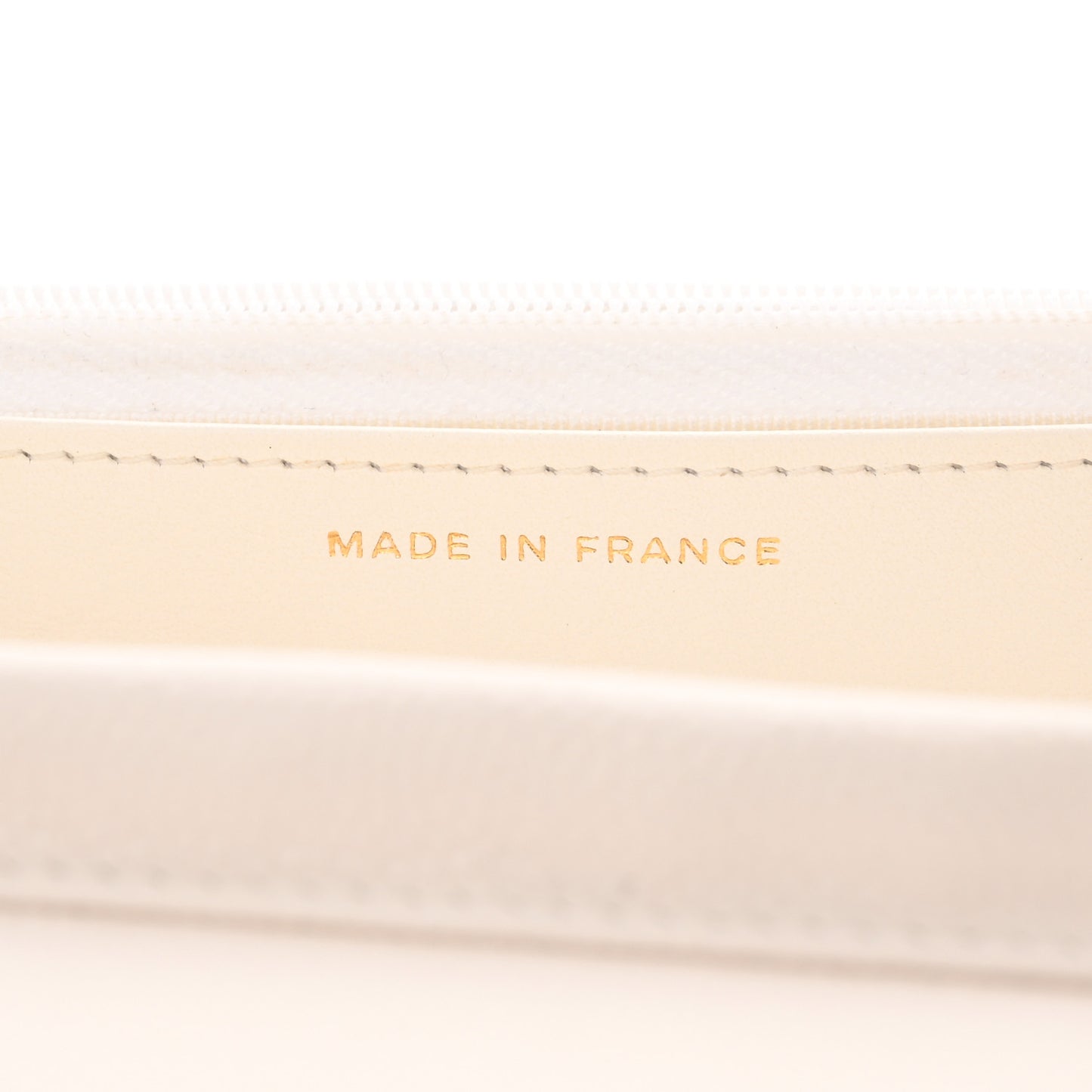 Caviar Quilted Wallet On Chain WOC White