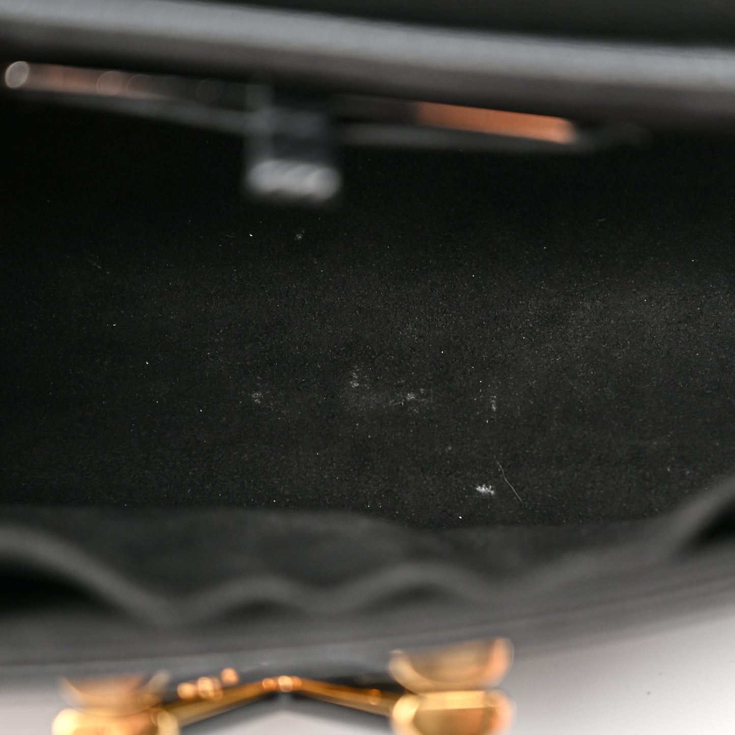 Epi Twist Shoulder Bag MM Matte Black Gold