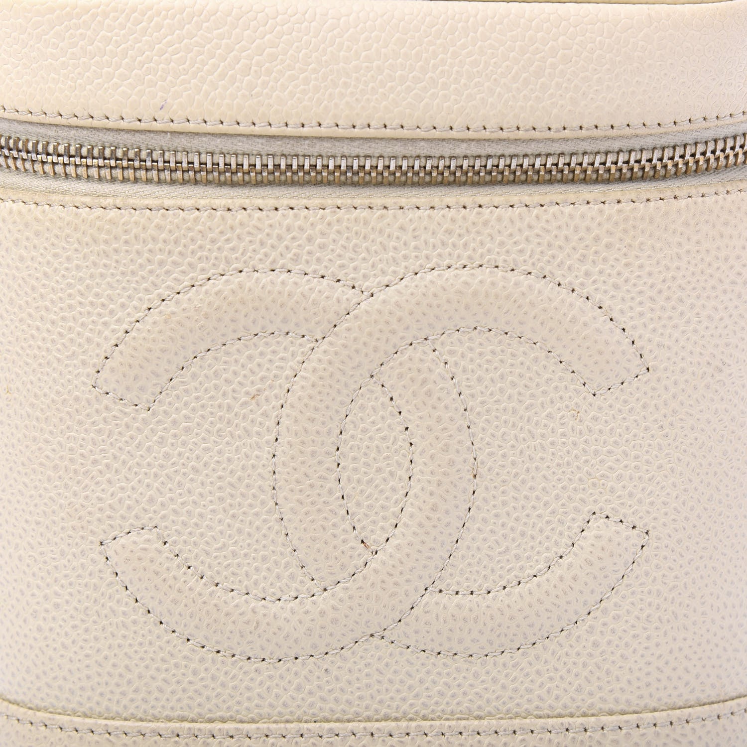 Chanel Caviar Cosmetic Vanity Bag Ivory 9 of 12