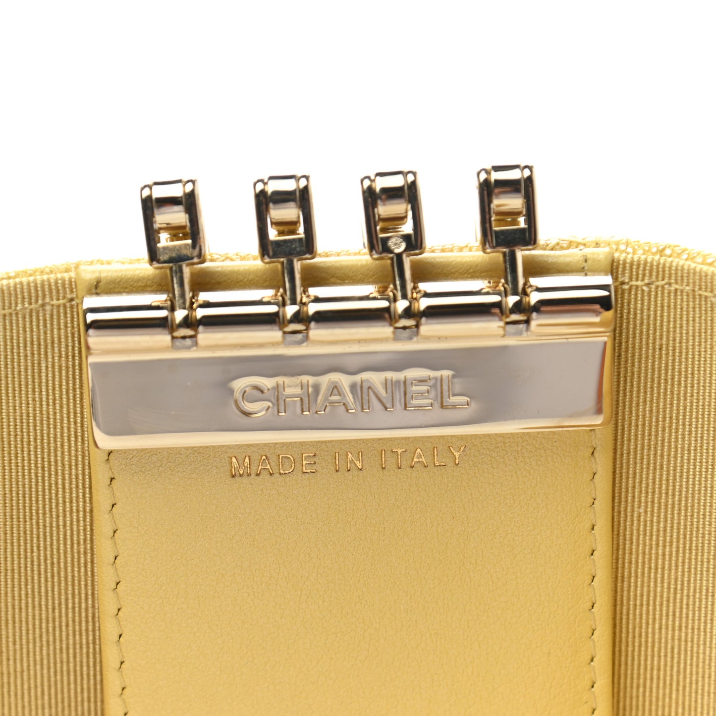 Iridescent Caviar Quilted Classic 4 Key Holder Wallet Yellow