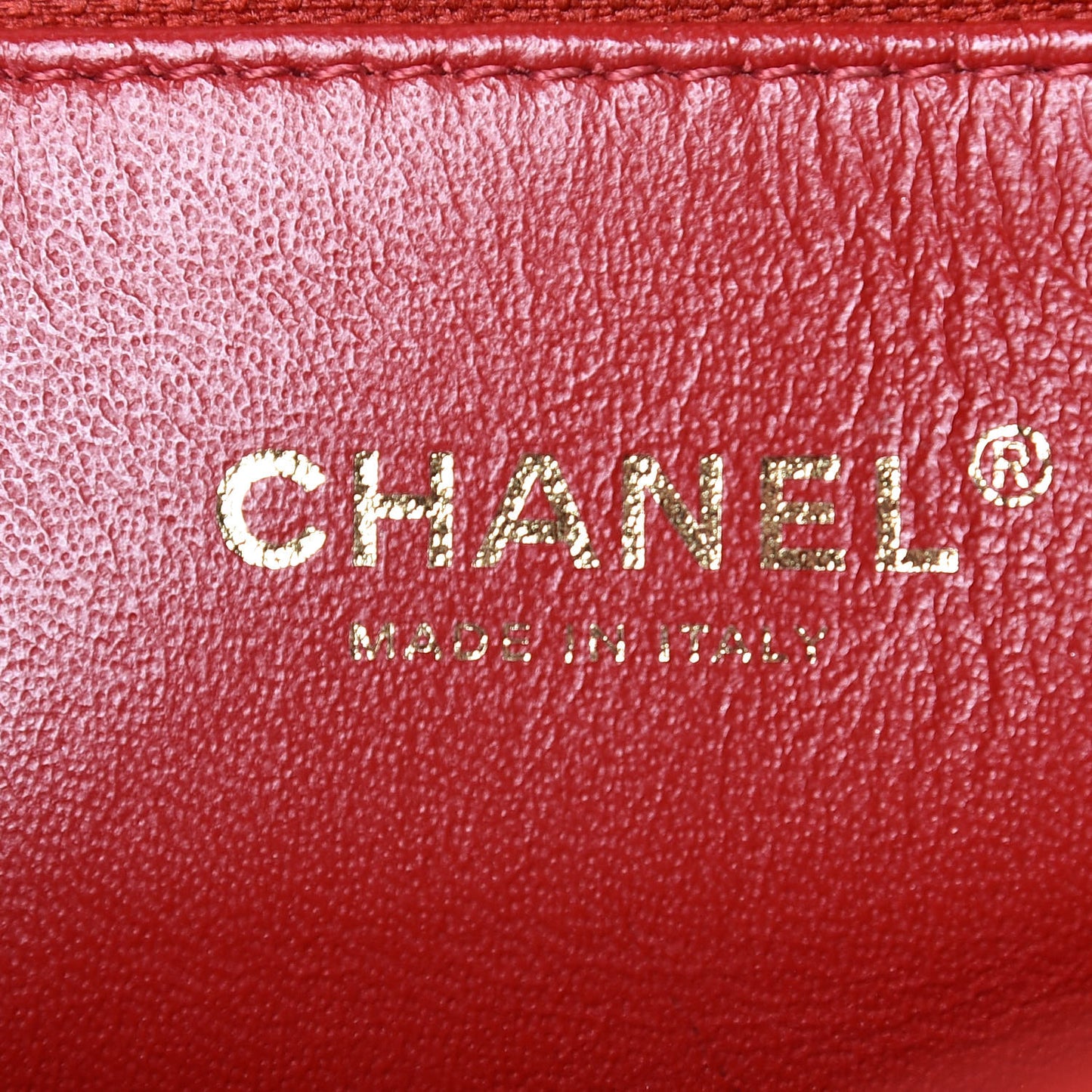 Caviar Quilted Medium CC Filigree Flap Red