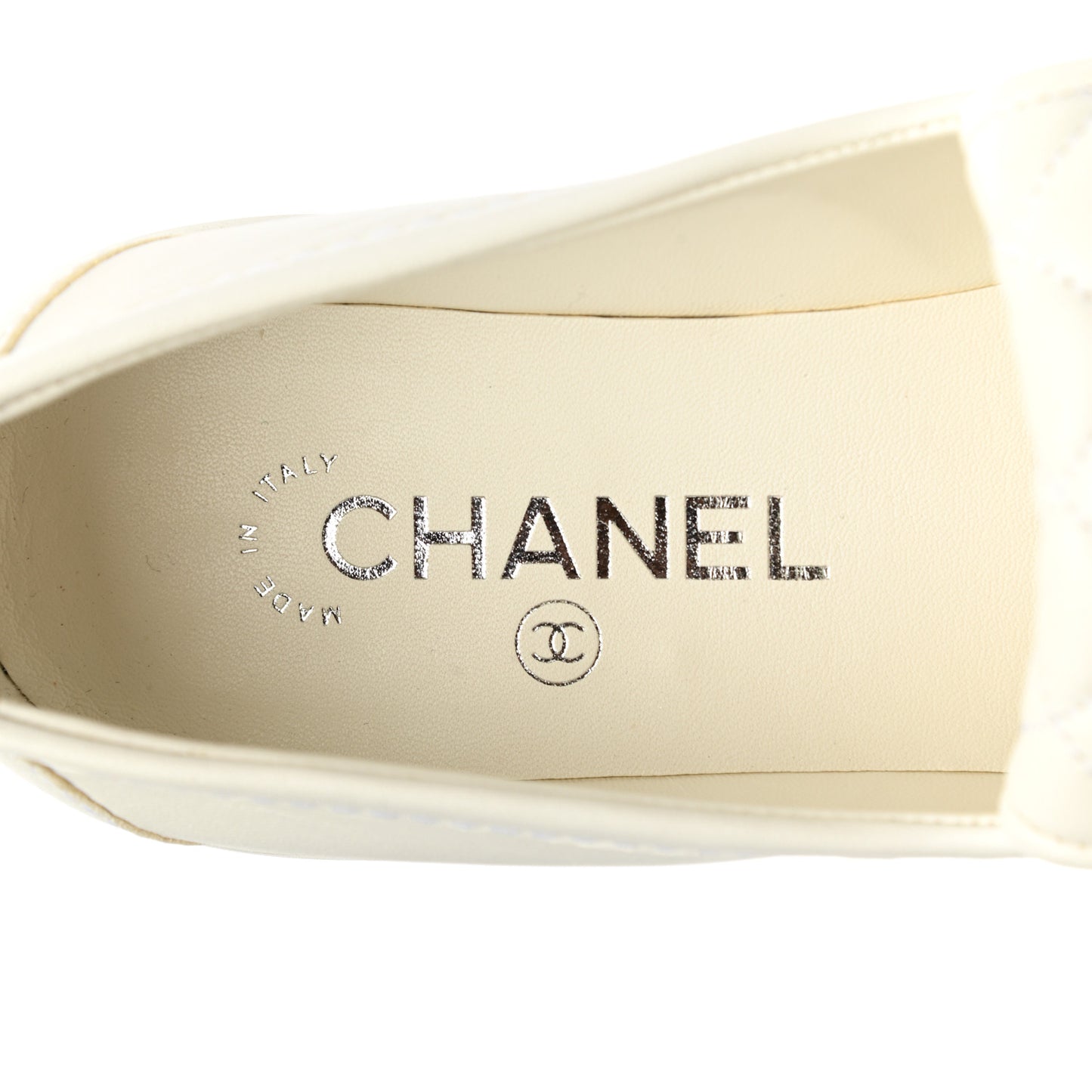 Lambskin Quilted CC Turnlock Loafers 39 White