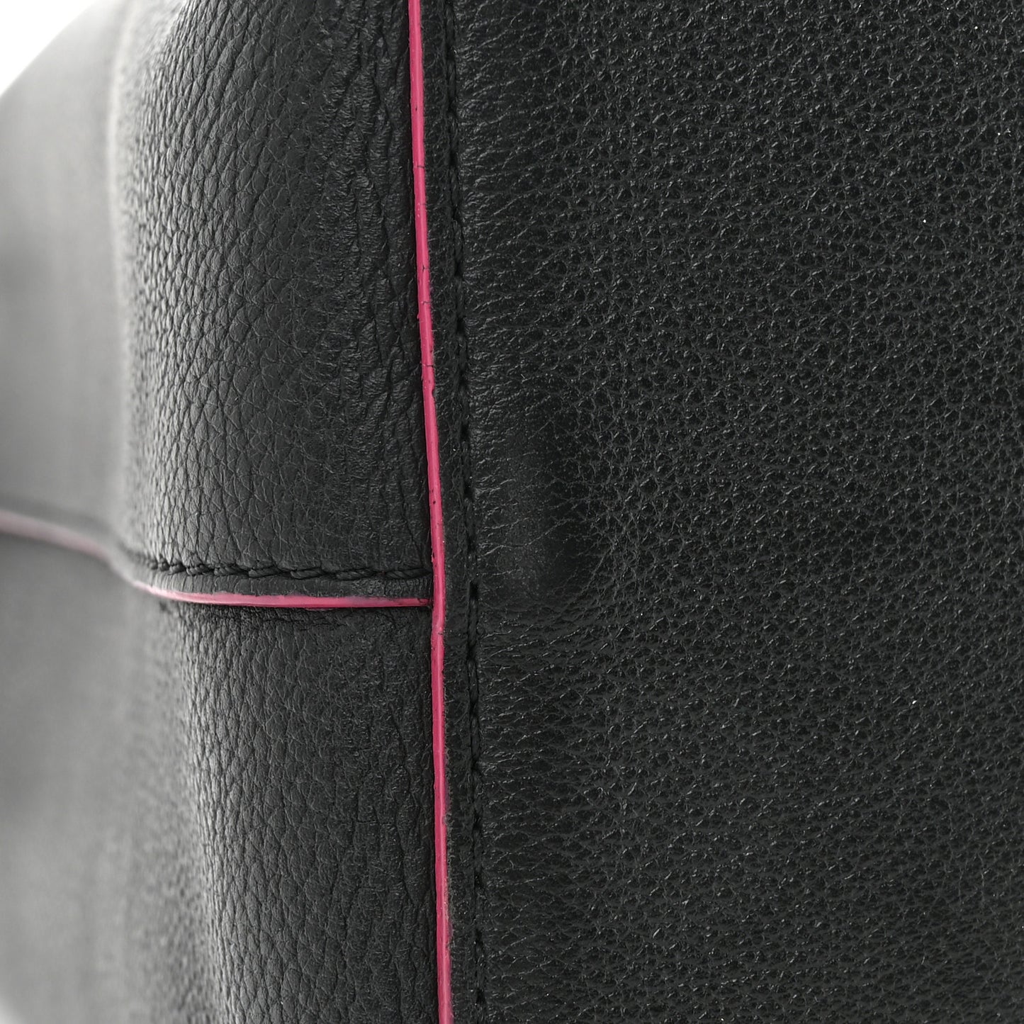 Calfskin Lockme Bucket Black