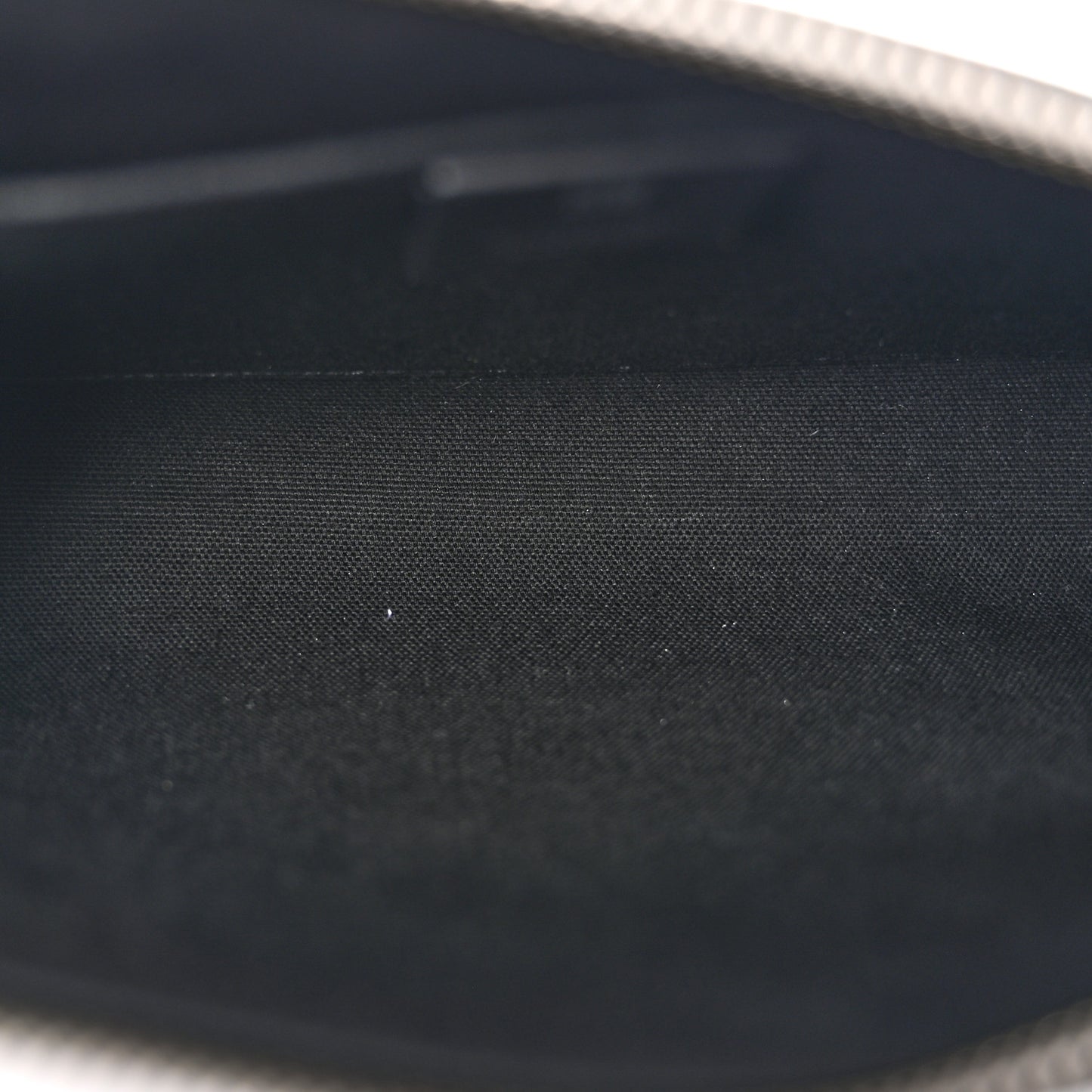 Calfskin Voyou Pouch Black