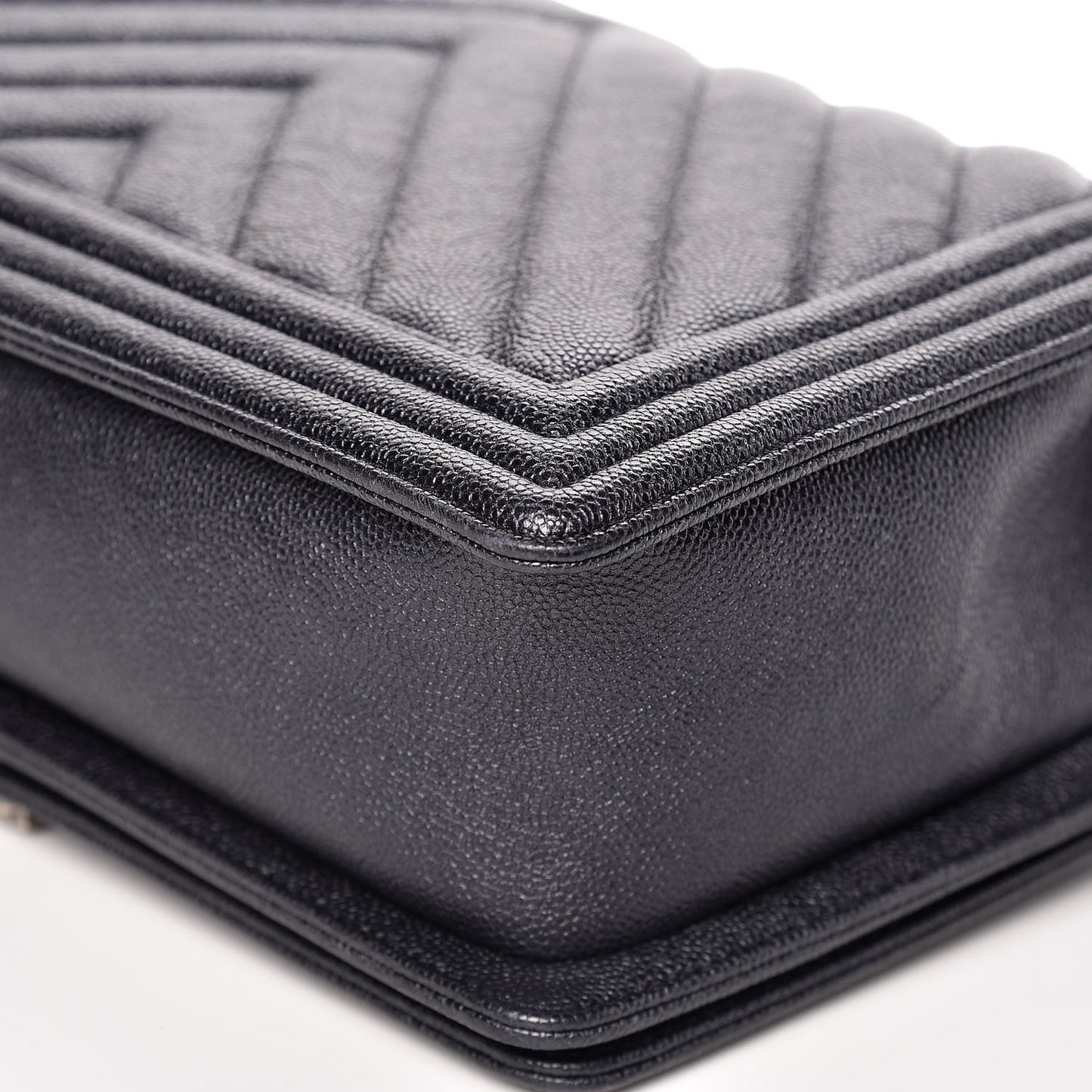 Metallic Caviar Quilted Chevron New Medium Boy Flap Navy
