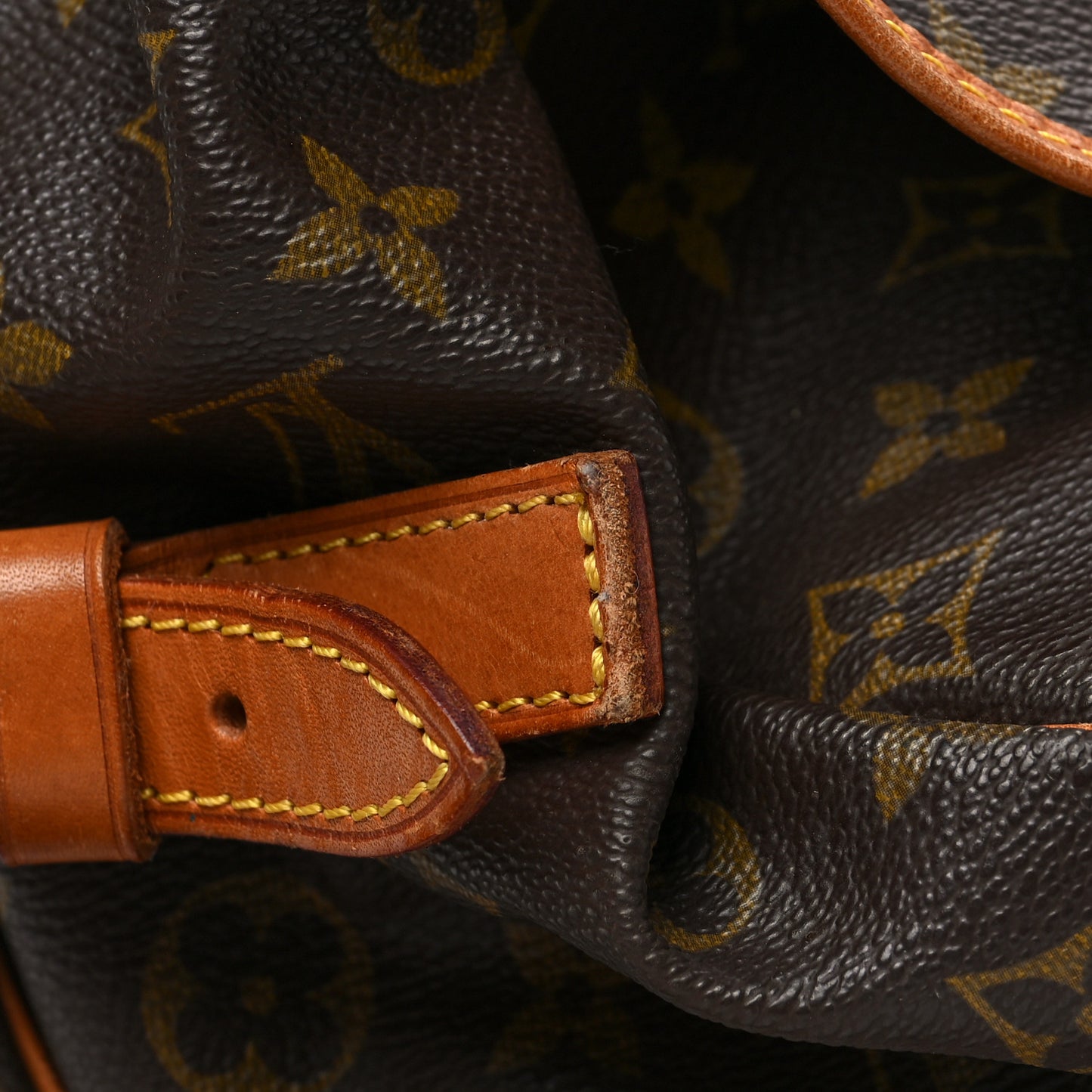 Monogram Saumur 35