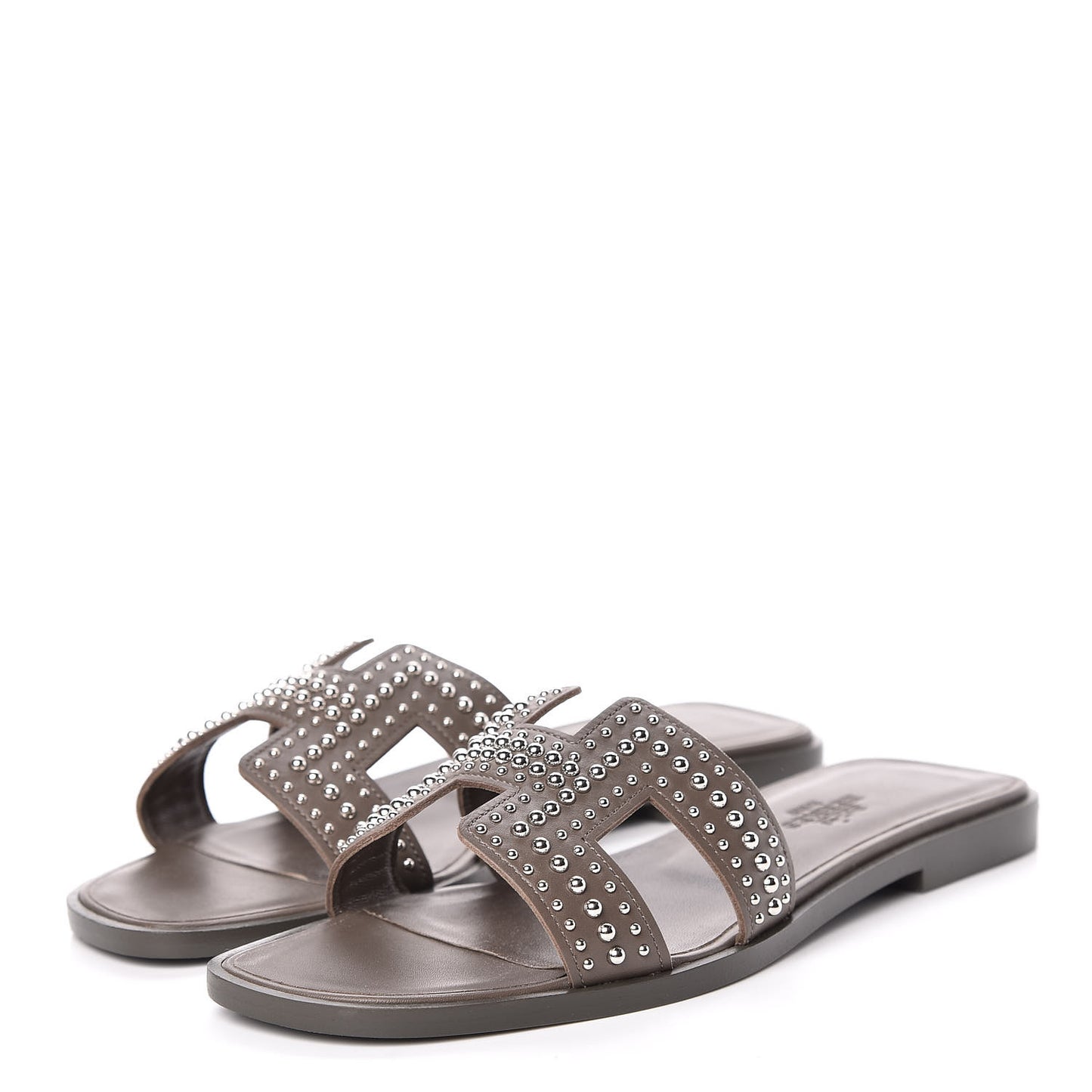 Calfskin Studded Oran Sandals 35.5 Gris Galet