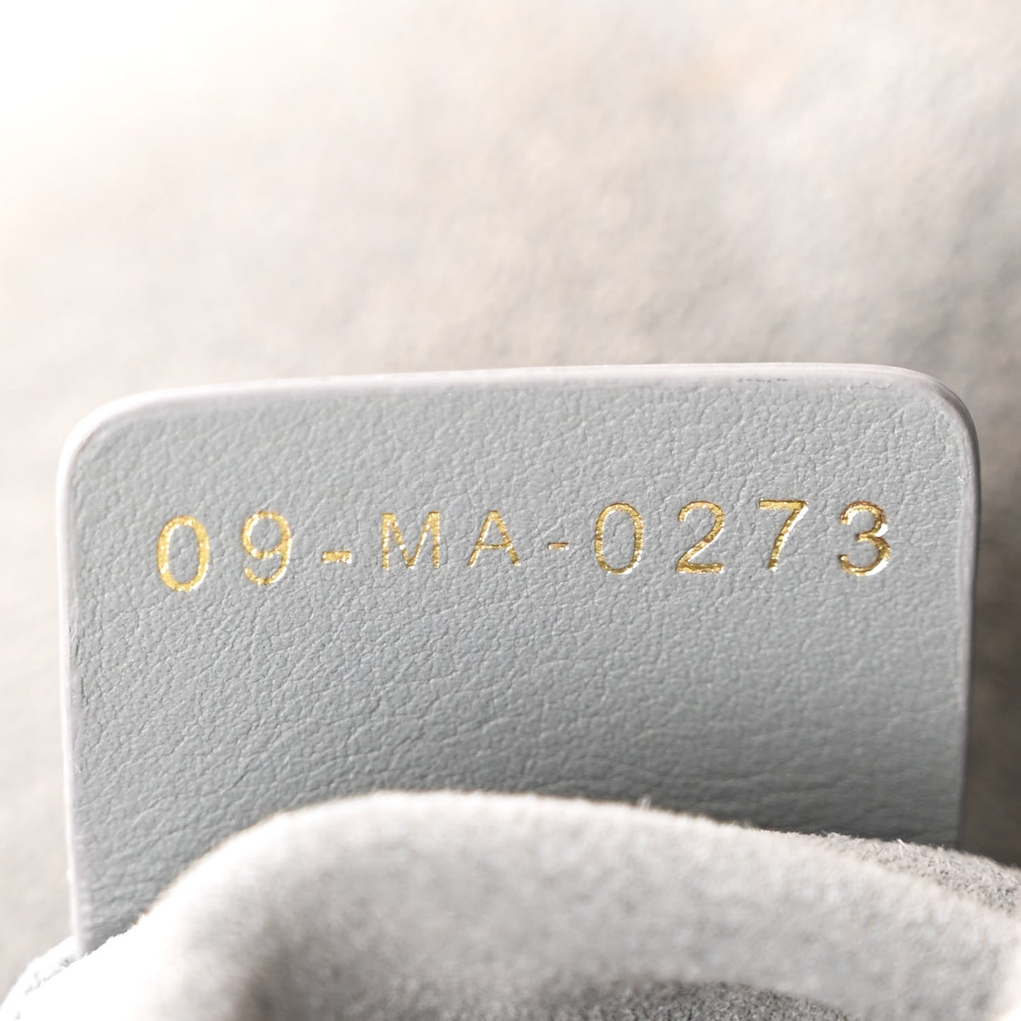 Calfskin Macrocannage Medium Toujours Grey