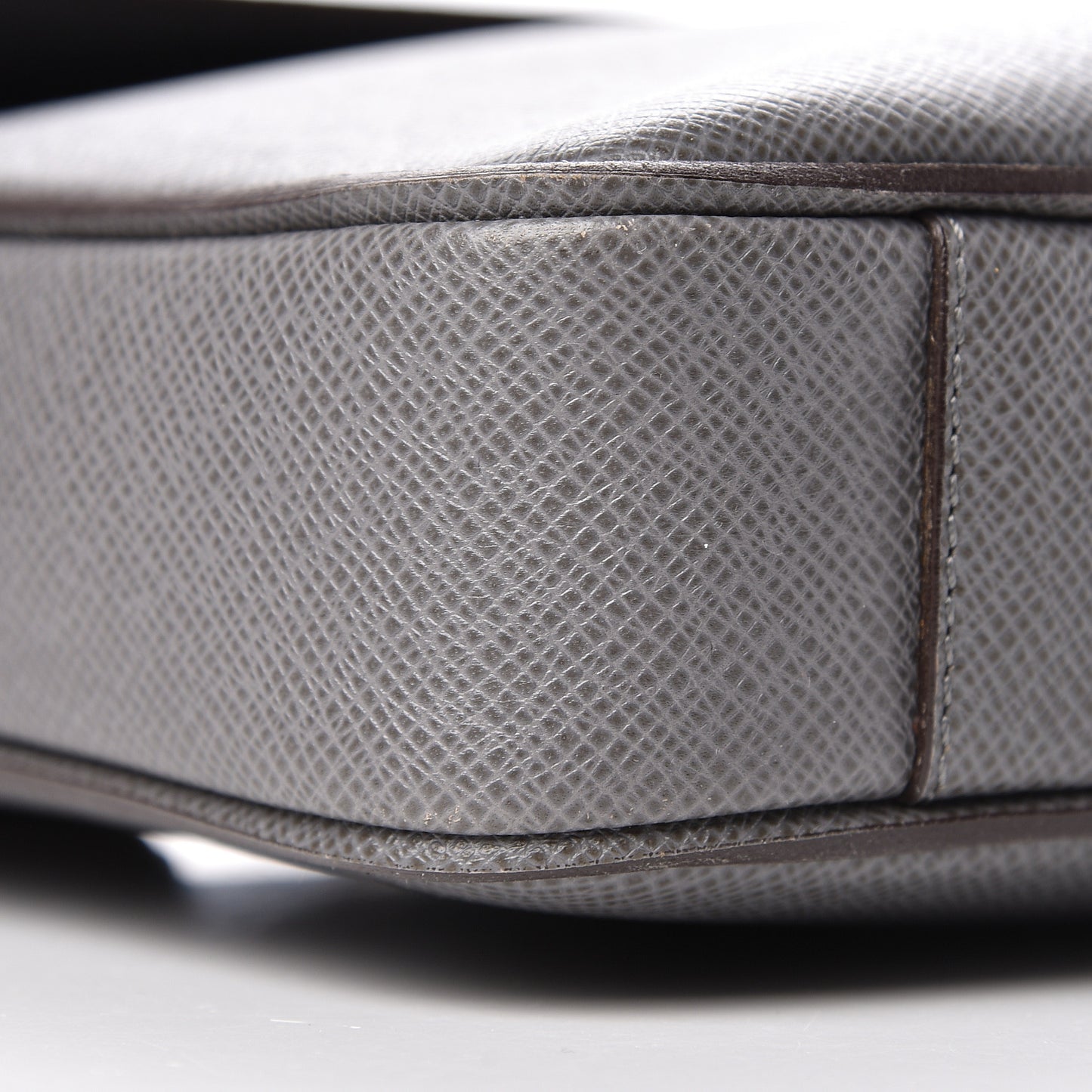 Taiga Vassili Briefcase PM Glacier