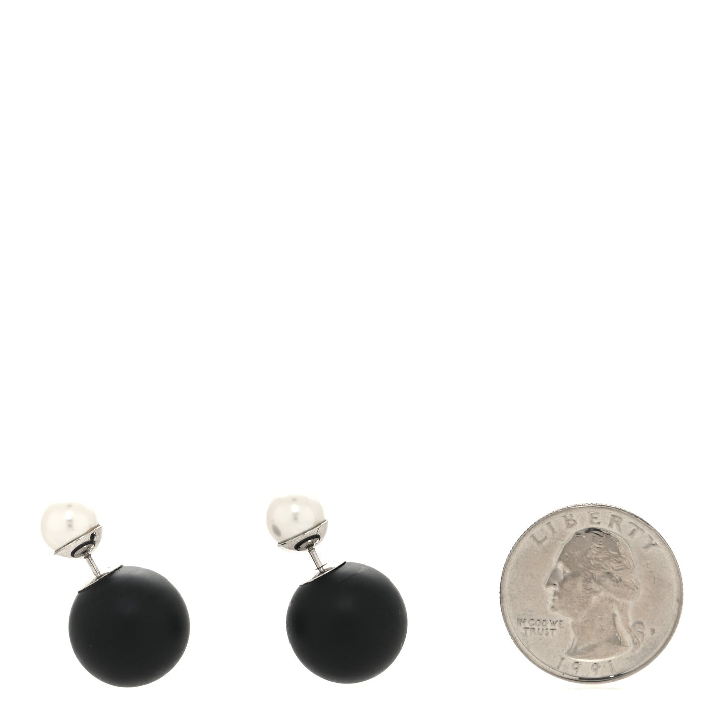 Mise En Dior Tribal Earrings Matte Black Pearl