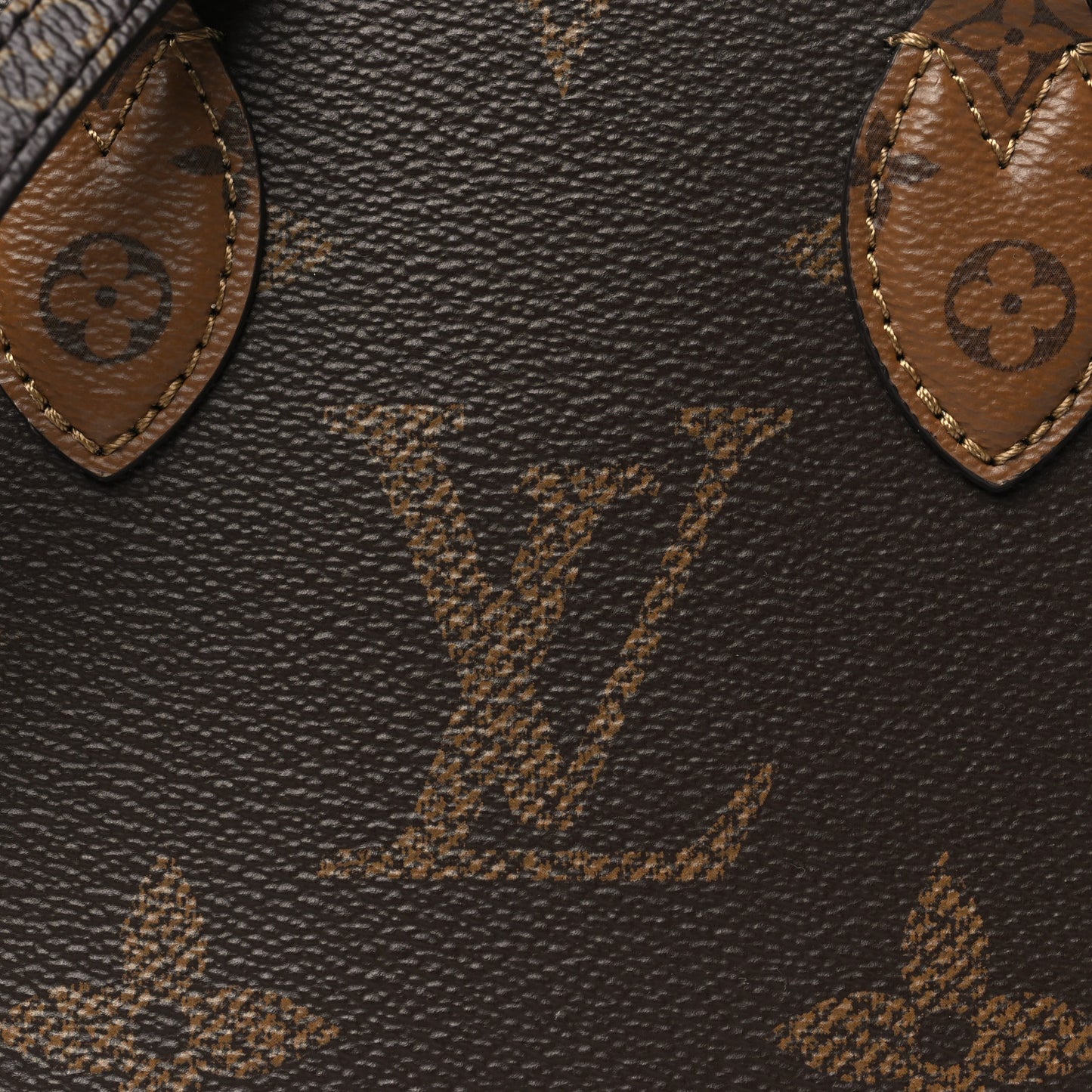 Reverse Monogram Giant Onthego BB