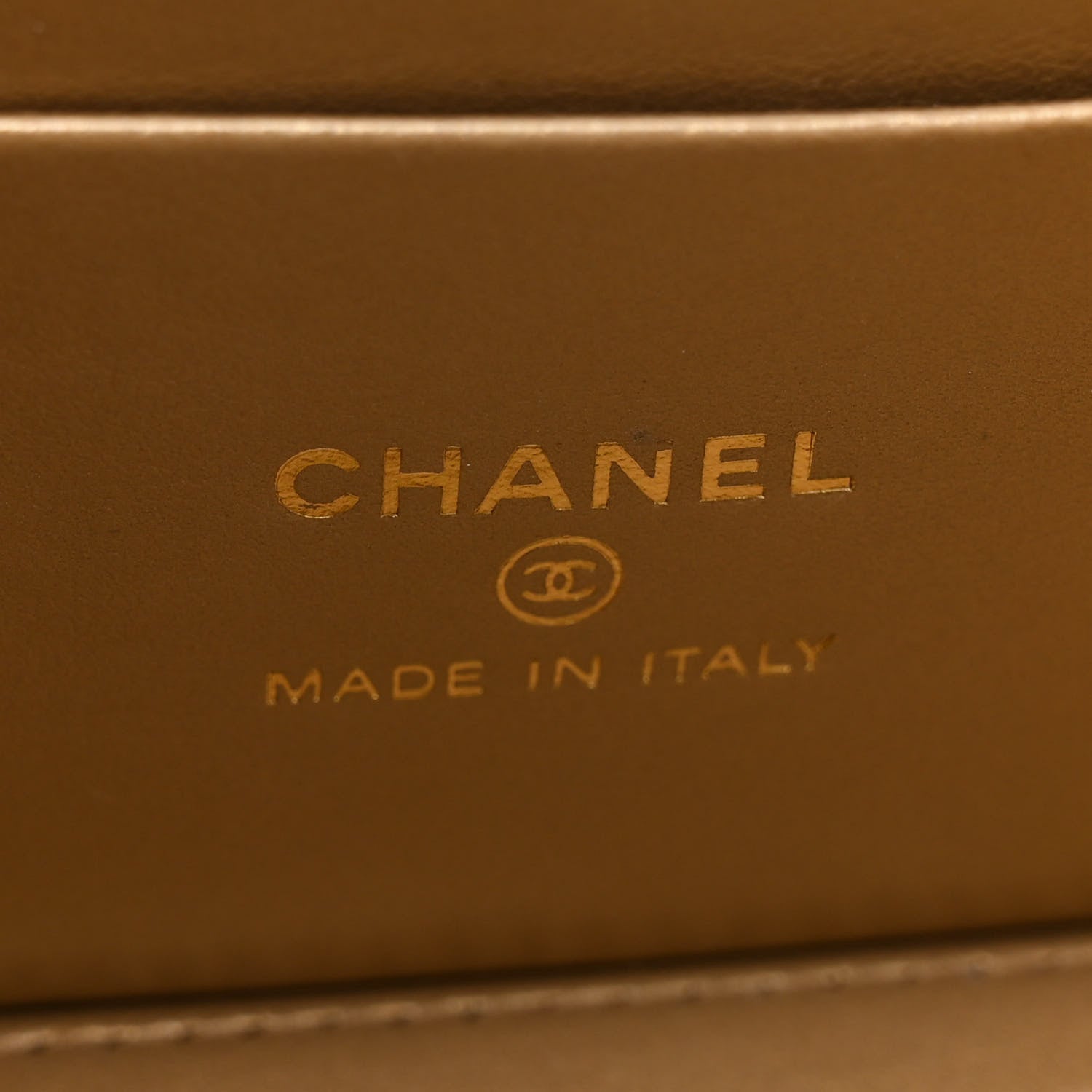 Chanel Lambskin Quilted Pearl Crush Small Vanity Case With Chain White 6 of 13