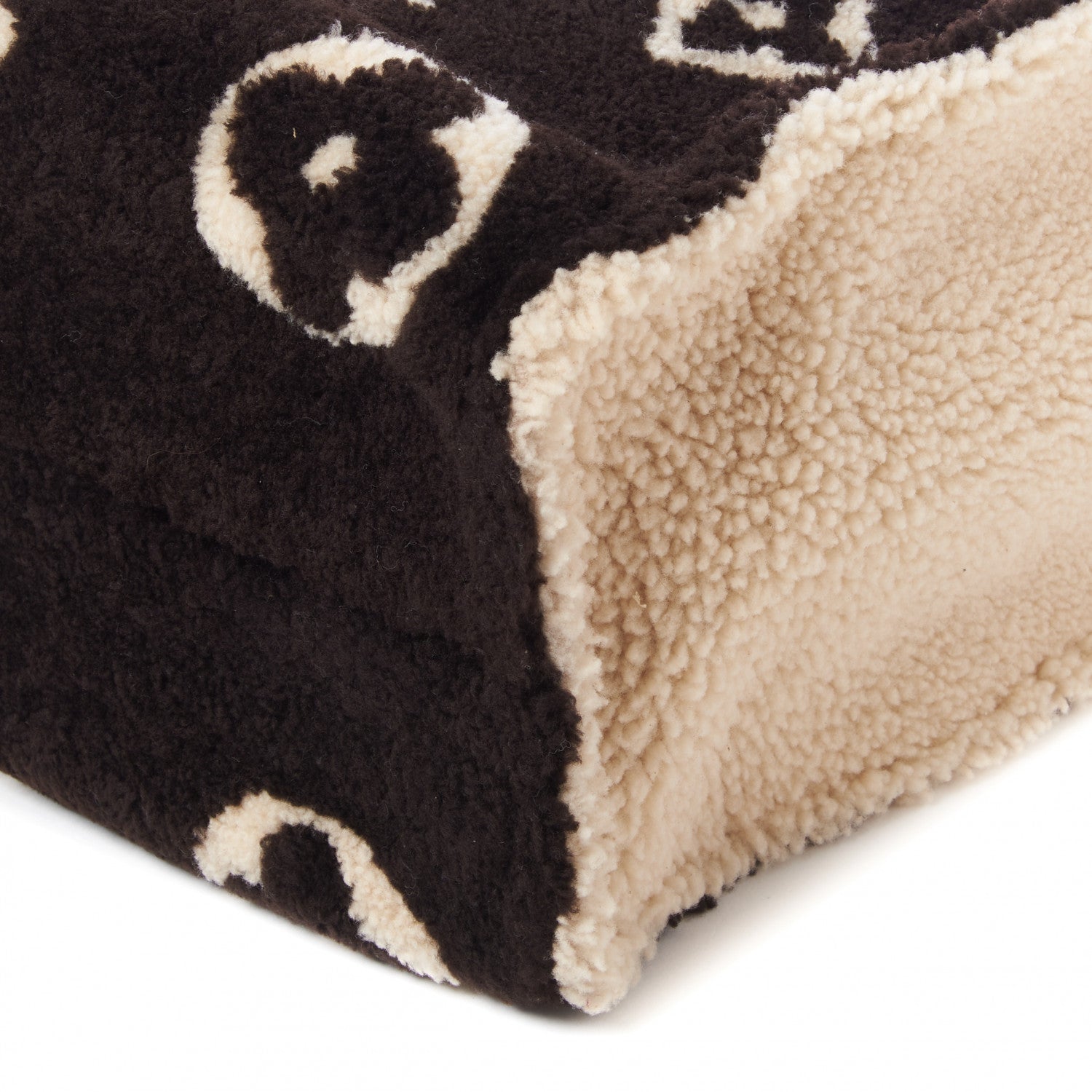 Louis Vuitton Shearling Monogram Giant Teddy Onthego GM Black White 5 of 7