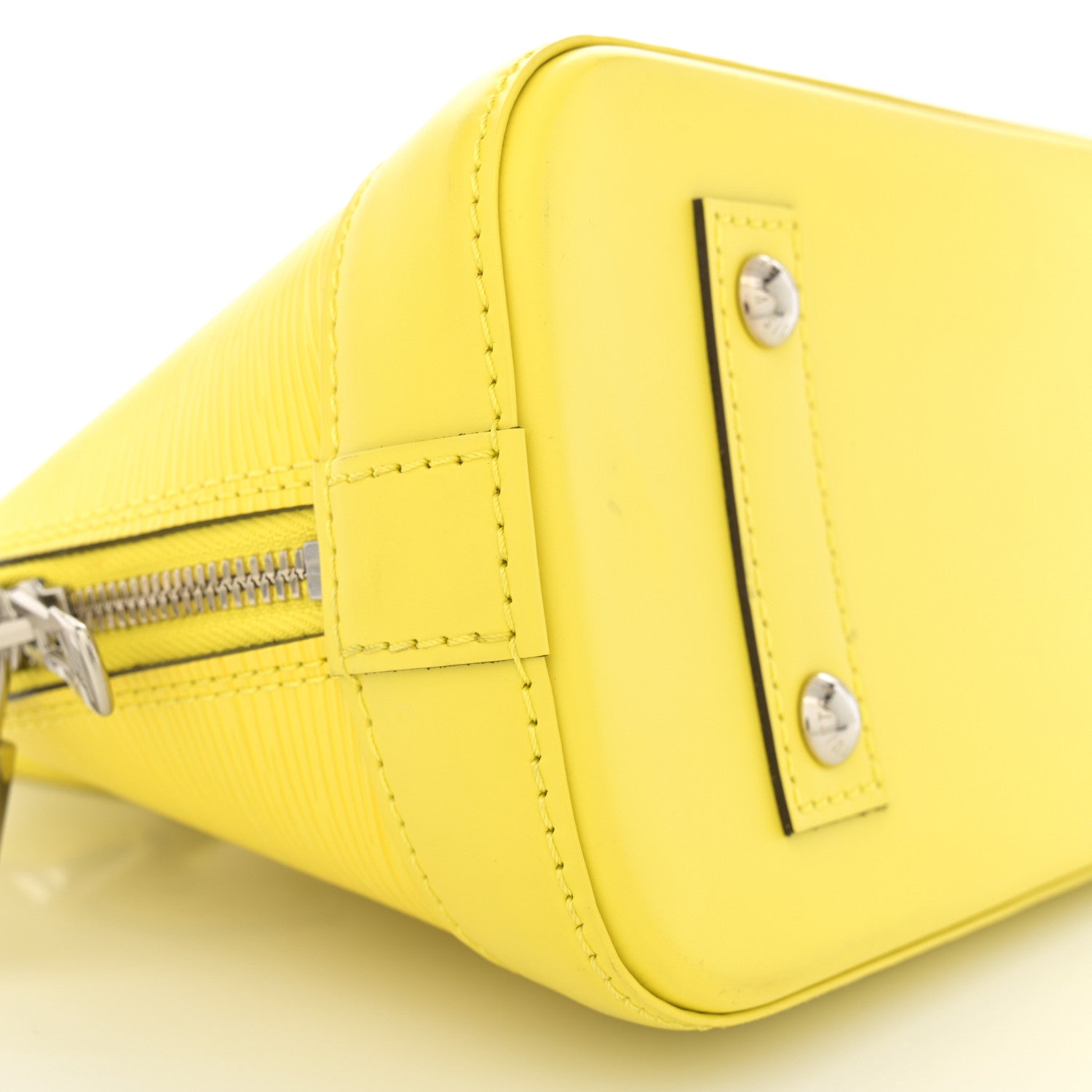 Louis Vuitton Epi Alma BB Pistache 9 of 15