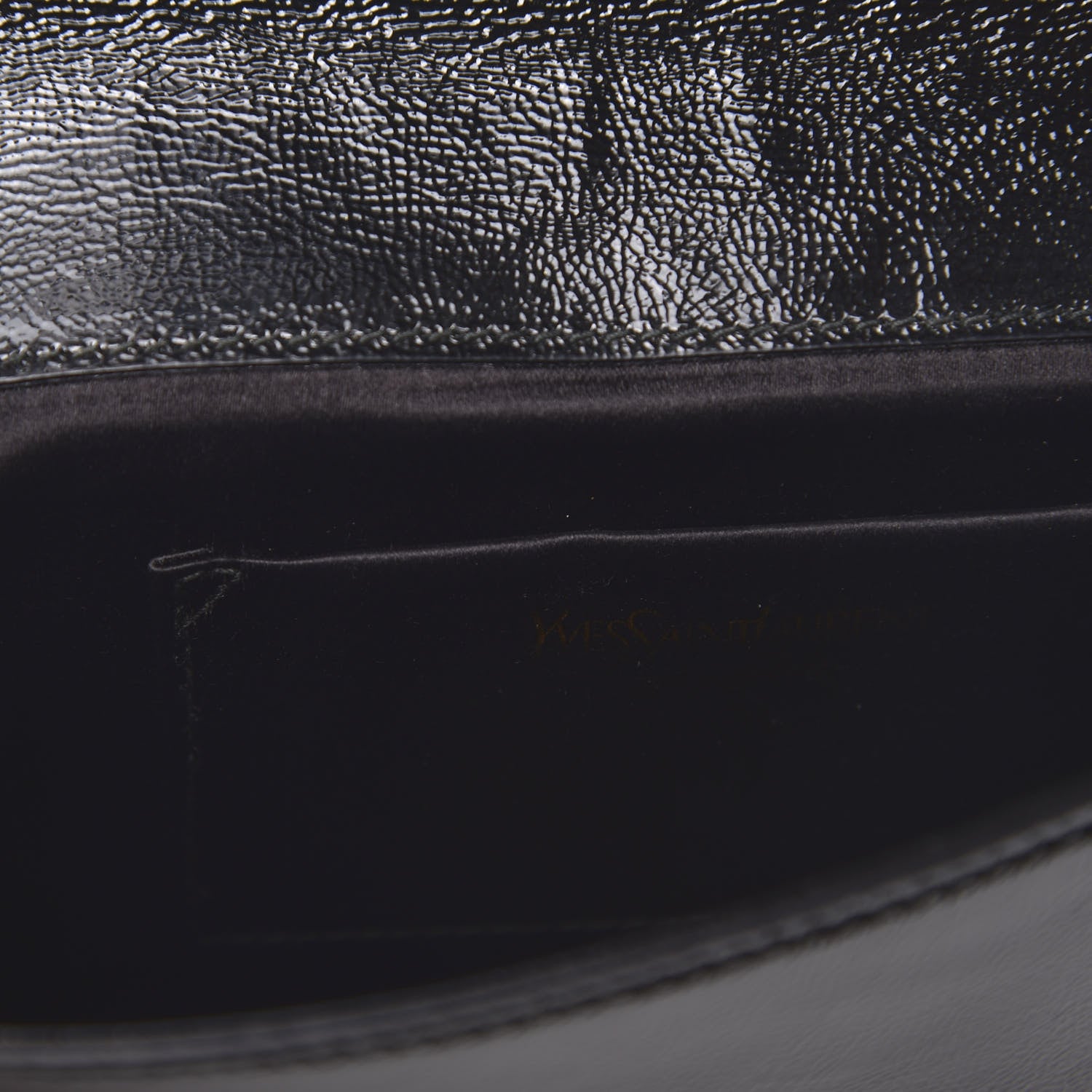 Saint Laurent Textured Patent Monogram Small Belle De Jour Clutch Black 10 of 11
