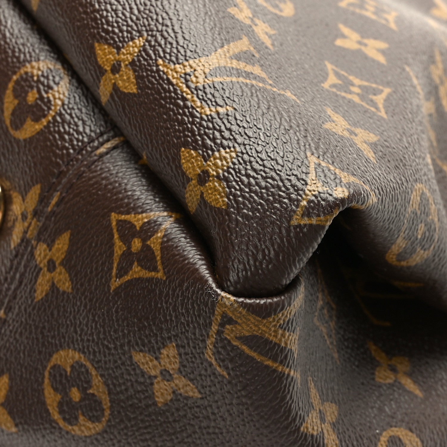 Louis Vuitton Monogram Artsy MM 8 of 10