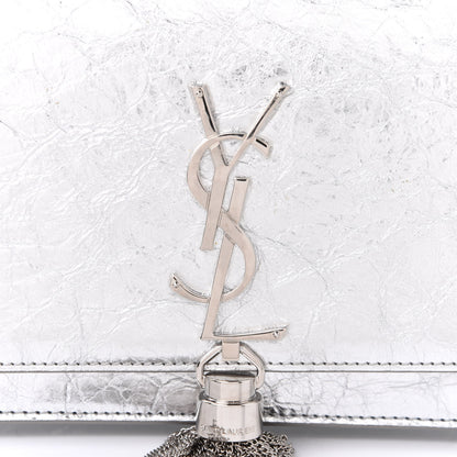 Saint Laurent Metallic Crackled Calfskin Kate Monogram Tassel Chain Wallet Argento 9 of 12