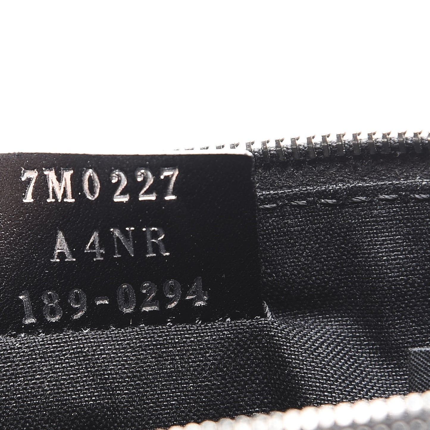 Cuoio Romano Stamp Patch Zip Card Holder Asfalto