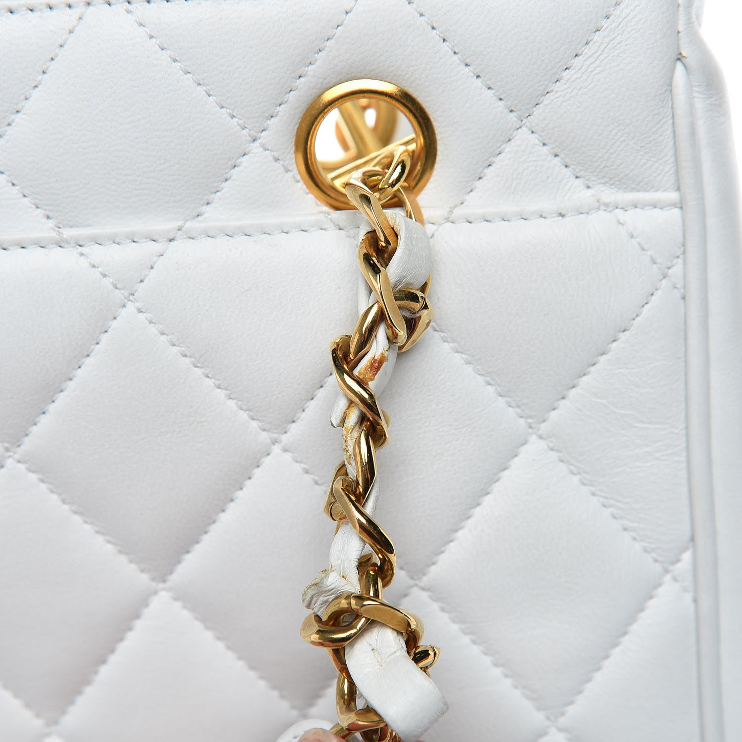 Chanel Lambskin Quilted Shoulder Bag White 19 of 27