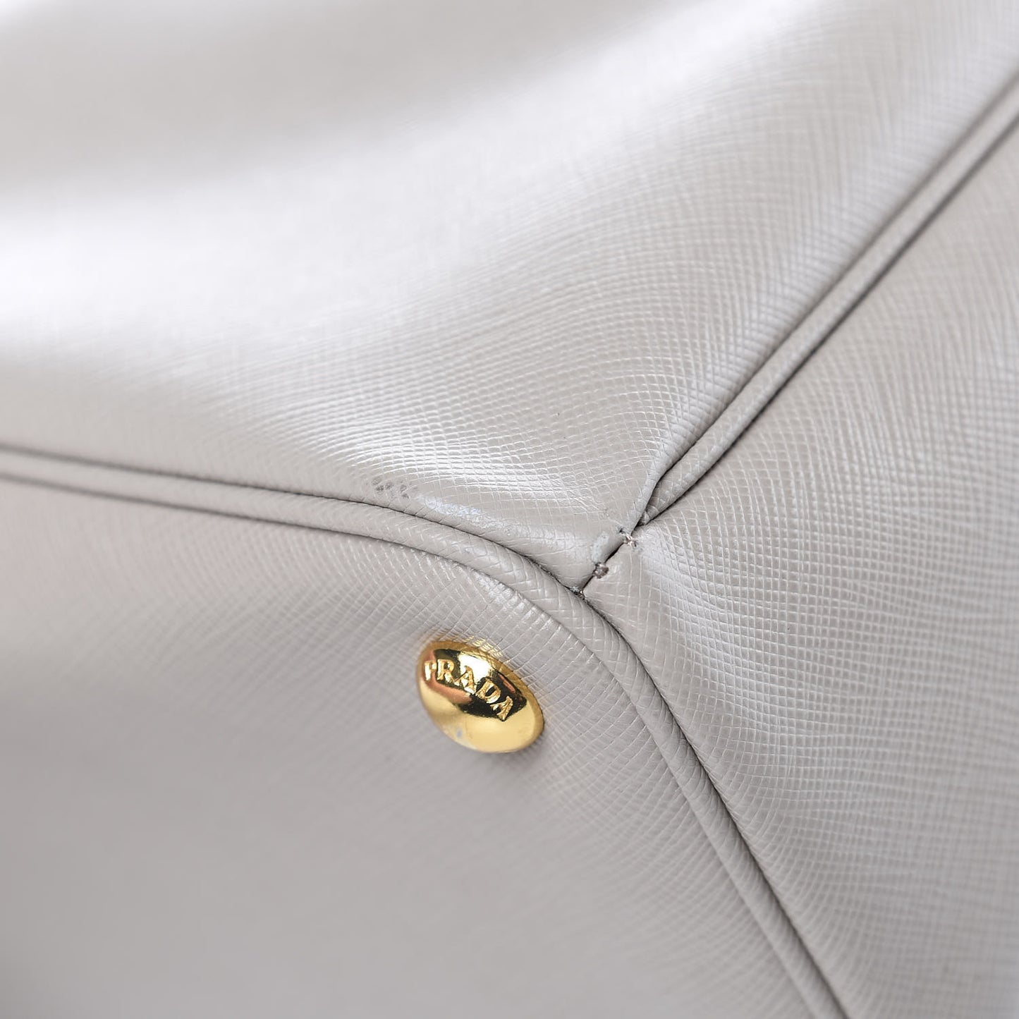 Saffiano Lux Large Tote Pomice
