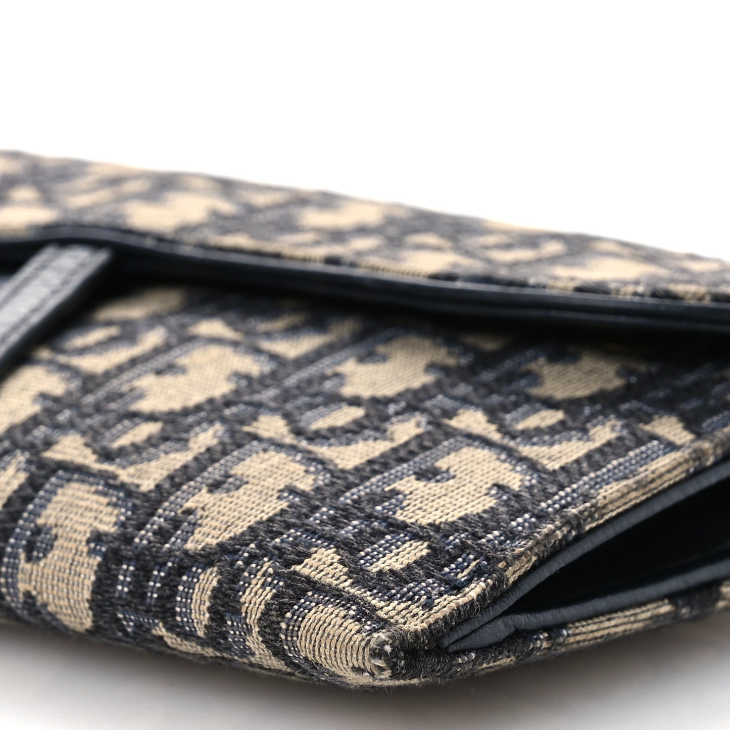 Oblique Saddle Chain Long Wallet Blue